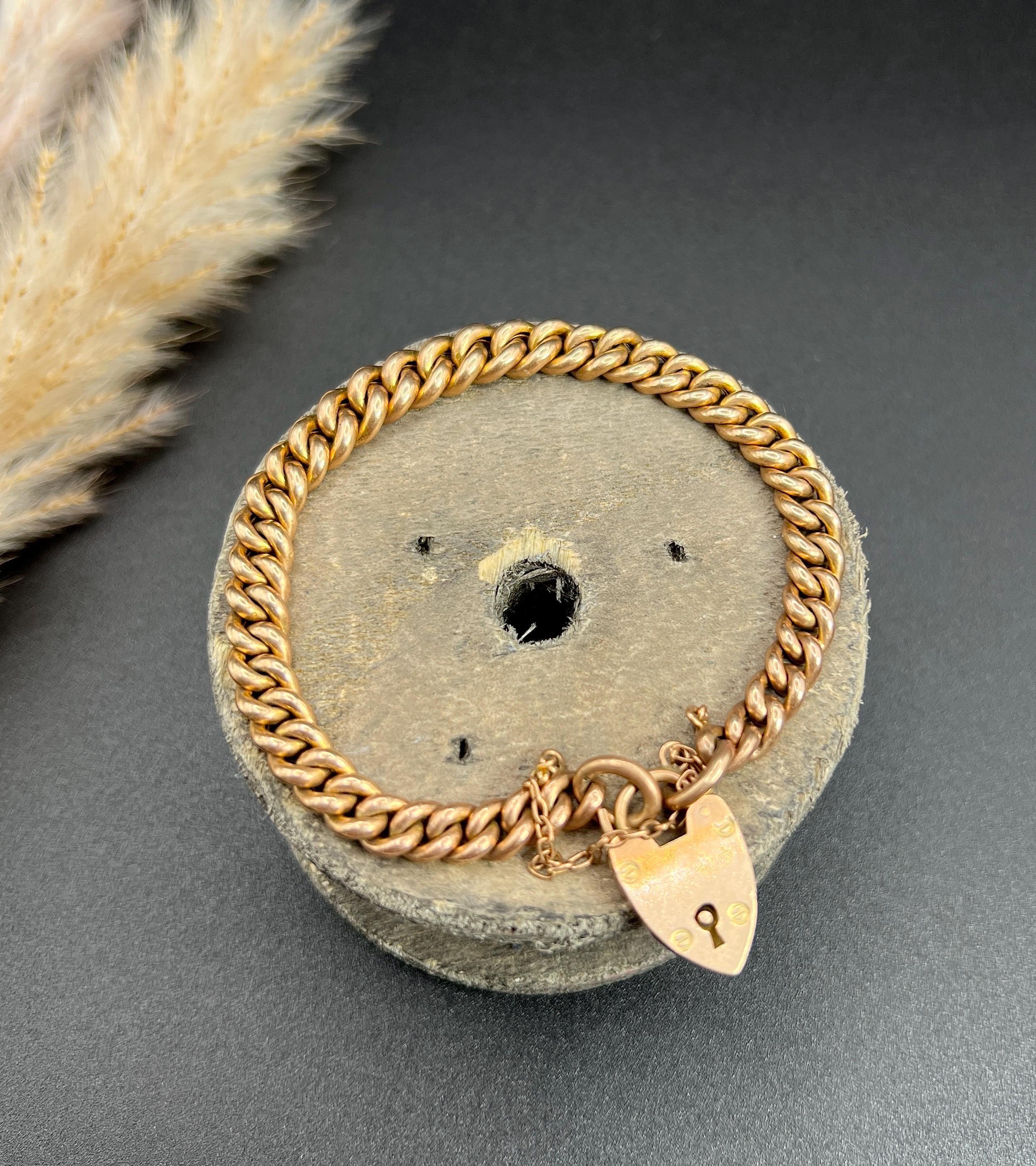 Antique 9ct Rose Gold, 1920s Curb Link Bracelet with Heart Padlock Clasp For Sale 5