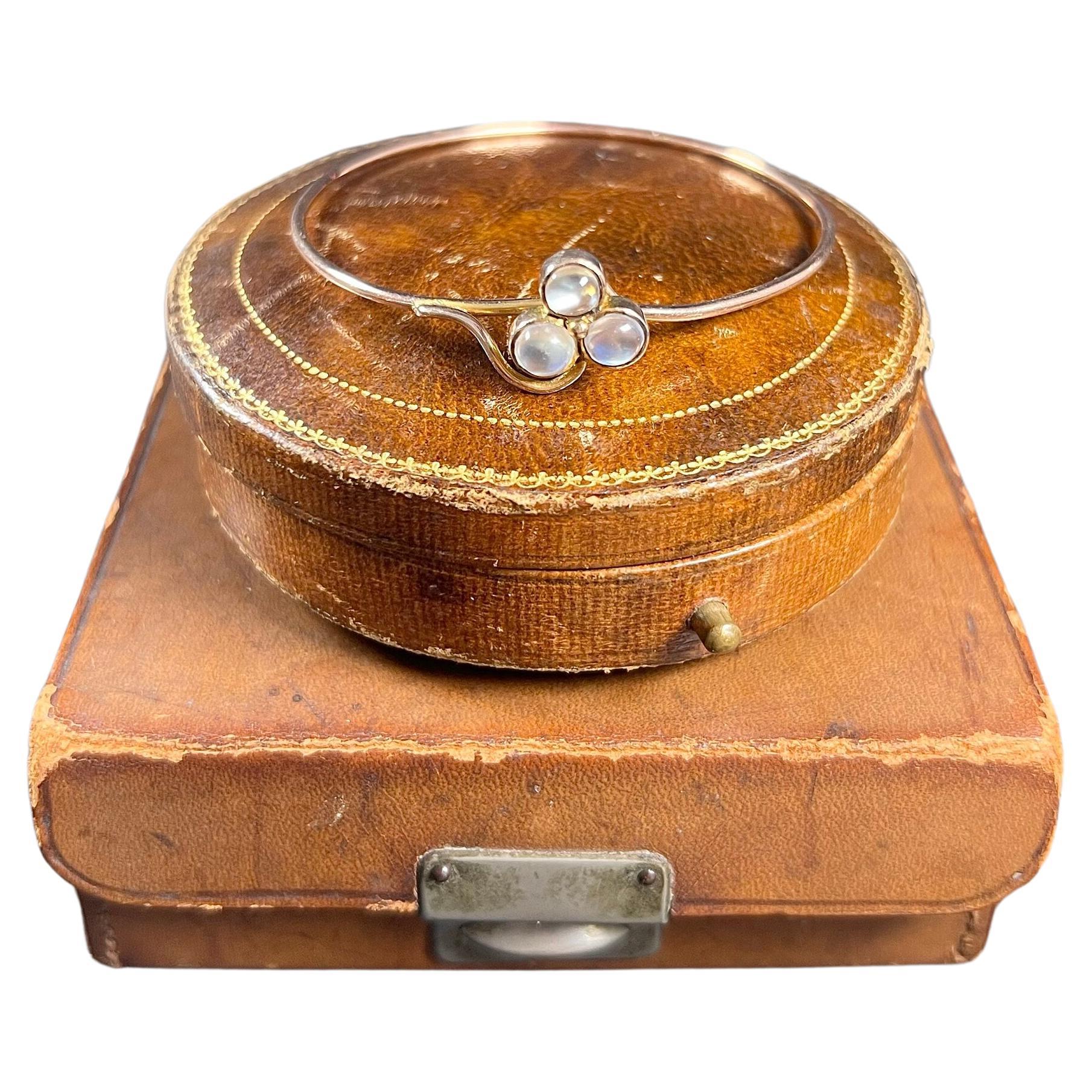 Bracelet ancien en or rose 9ct des années 1920 avec trèfle en pierre de lune