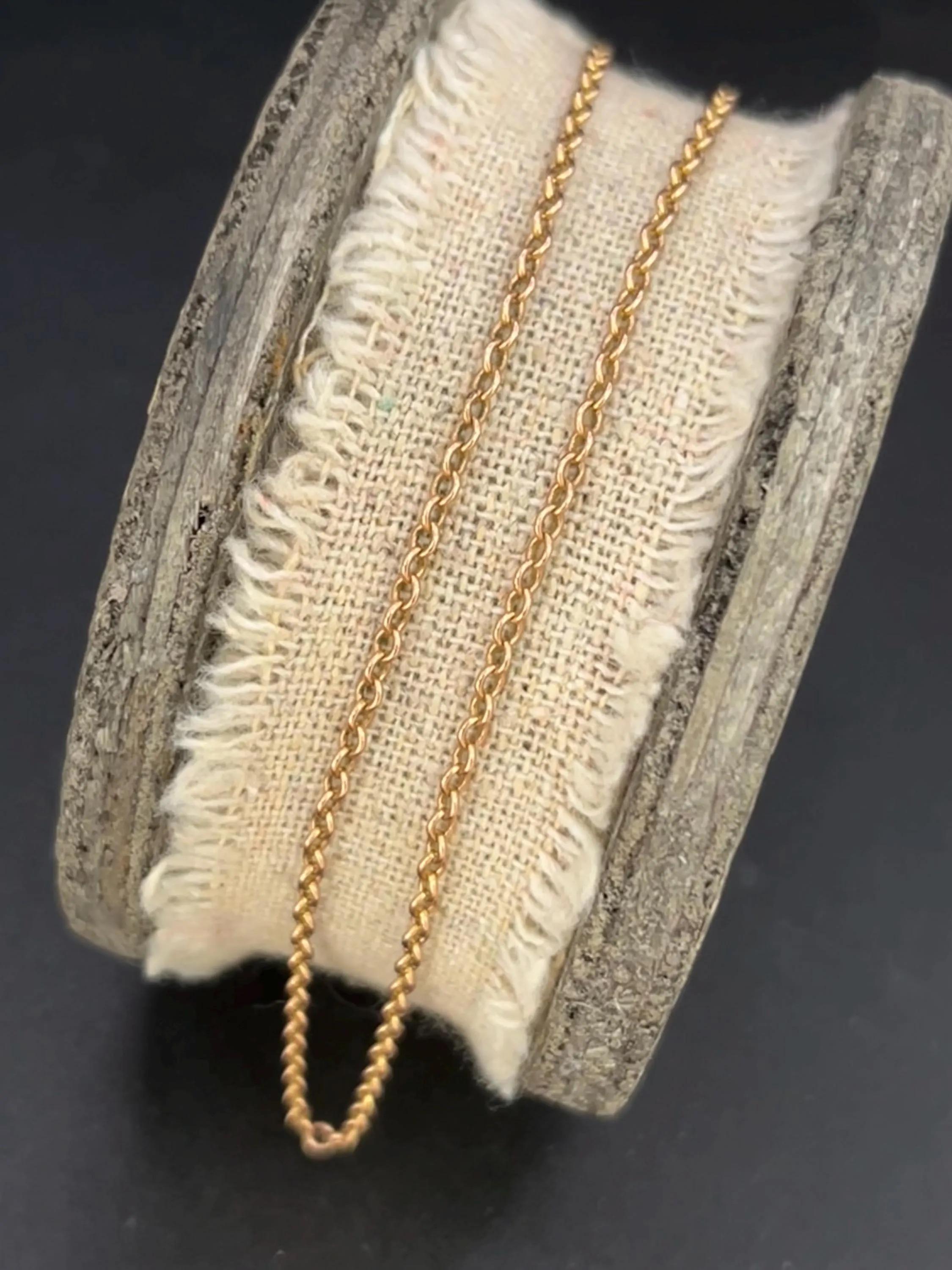 Chaîne ancienne Edwardienne à maillons en or rose 9ct de 20 pouces Unisexe en vente