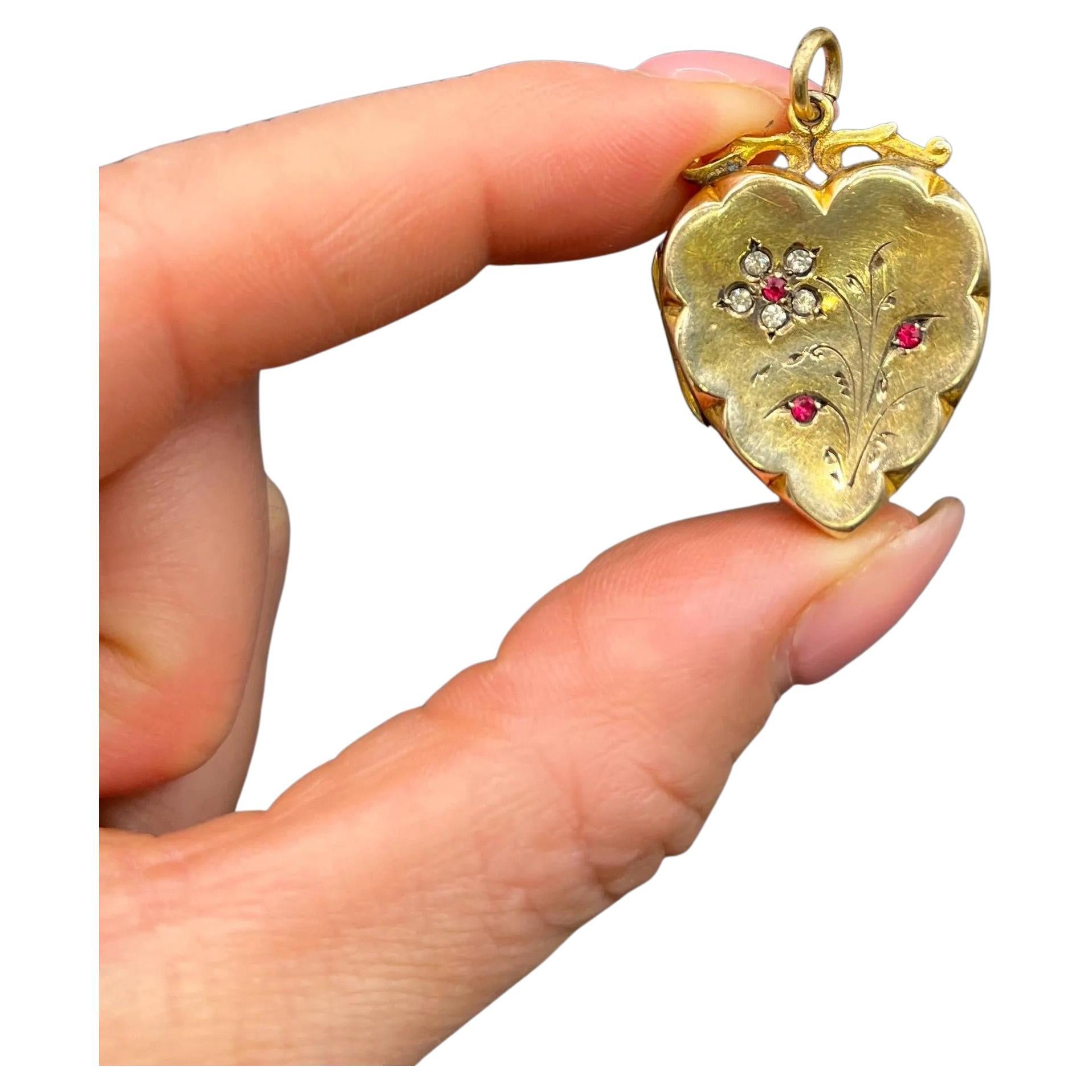 Antique 9ct Rose Gold Back 
Front, Edwardian Heart Shaped Floral Paste Locket For Sale