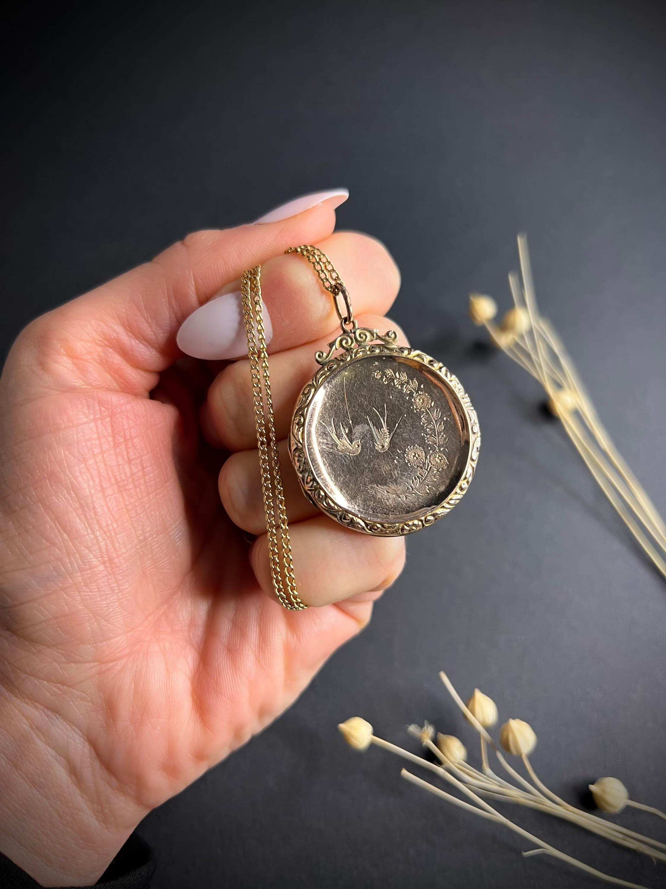 Antico medaglione rotondo vittoriano in oro rosa 9ct con retro e fronte In condizioni buone in vendita a Brighton, GB