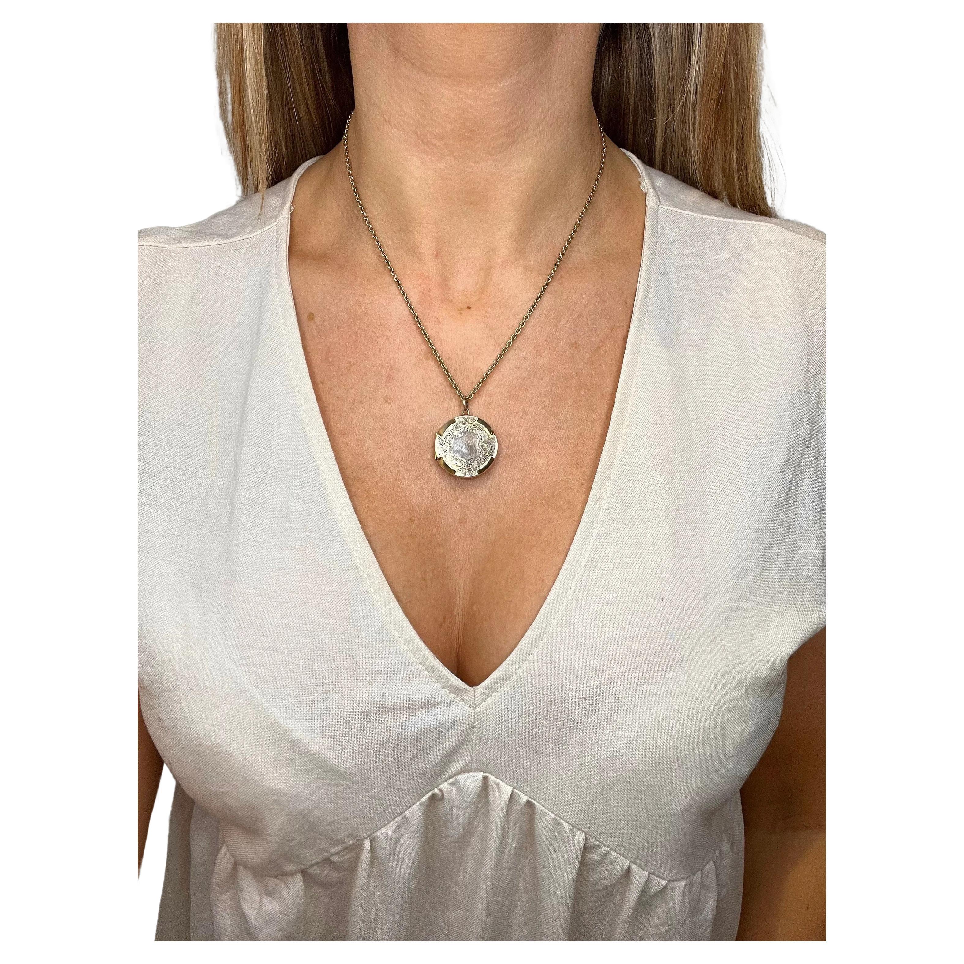 Antique 9ct Rose Gold Back and Front Victorian Round Locket For Sale at ...