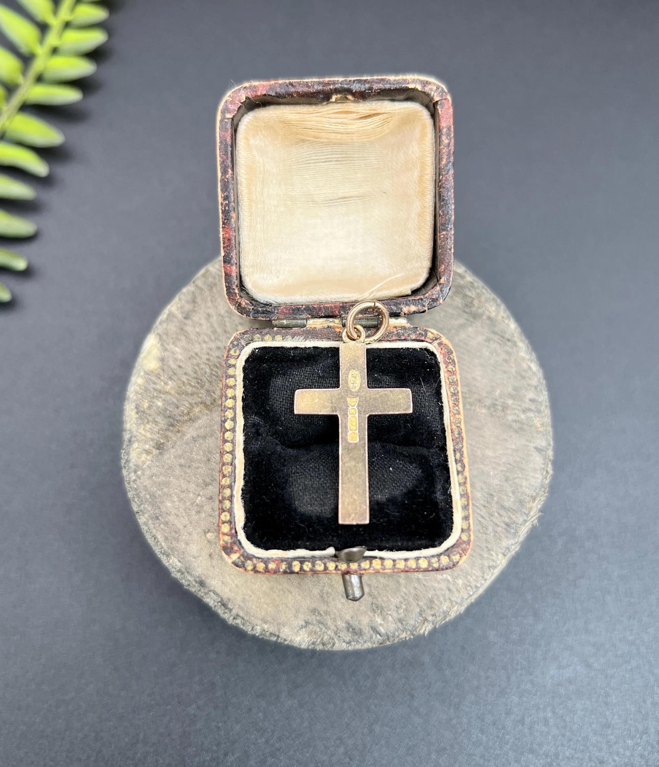 Antico ciondolo a forma di croce in oro rosa 9ct, con marchio Chester 1907 in vendita 4