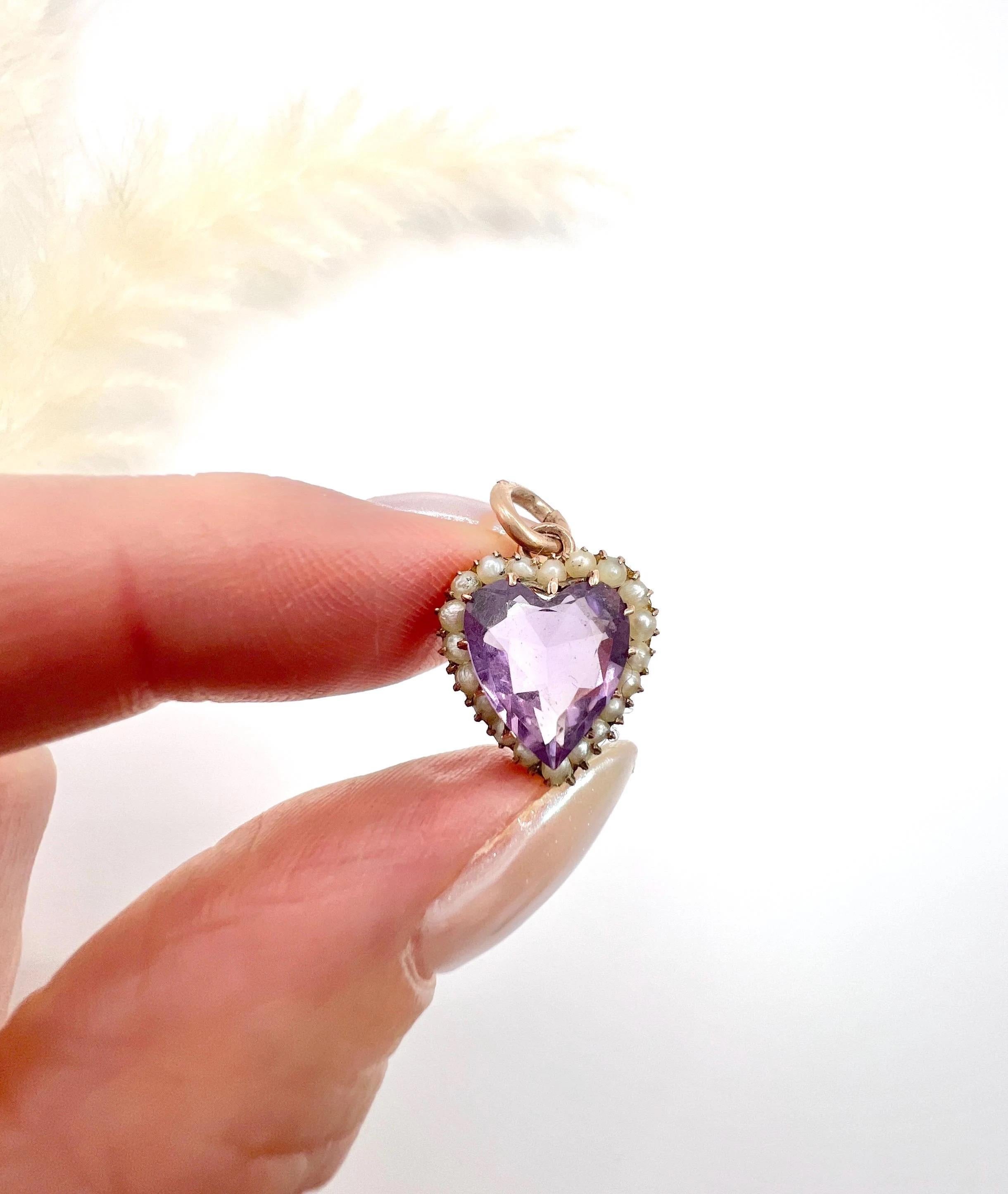 Antique 9ct Rose Gold, Edwardian Amethyst & Natural Seed Pearl Heart Pendant For Sale 6