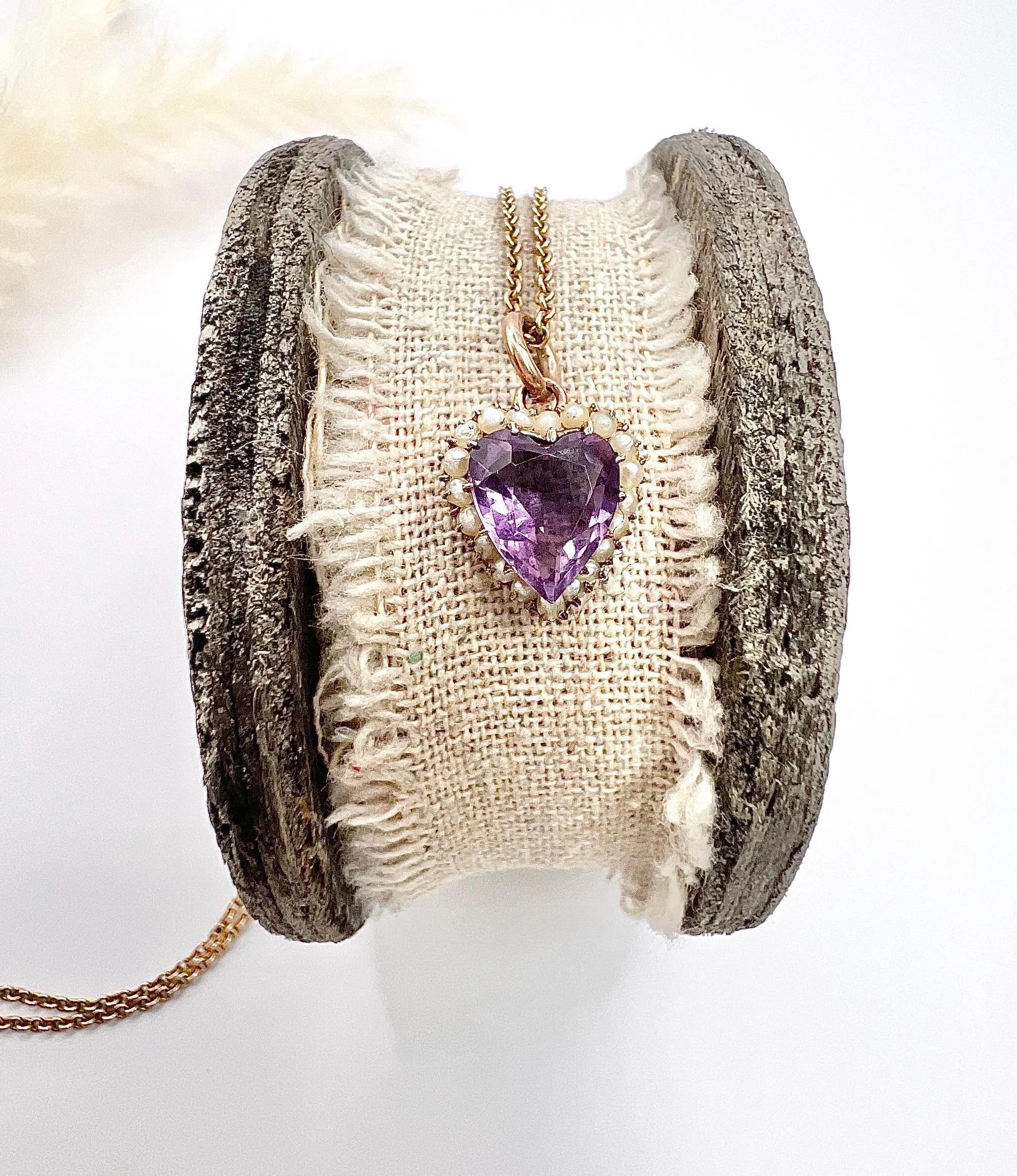 Antique 9ct Rose Gold, Edwardian Amethyst & Natural Seed Pearl Heart Pendant For Sale 2