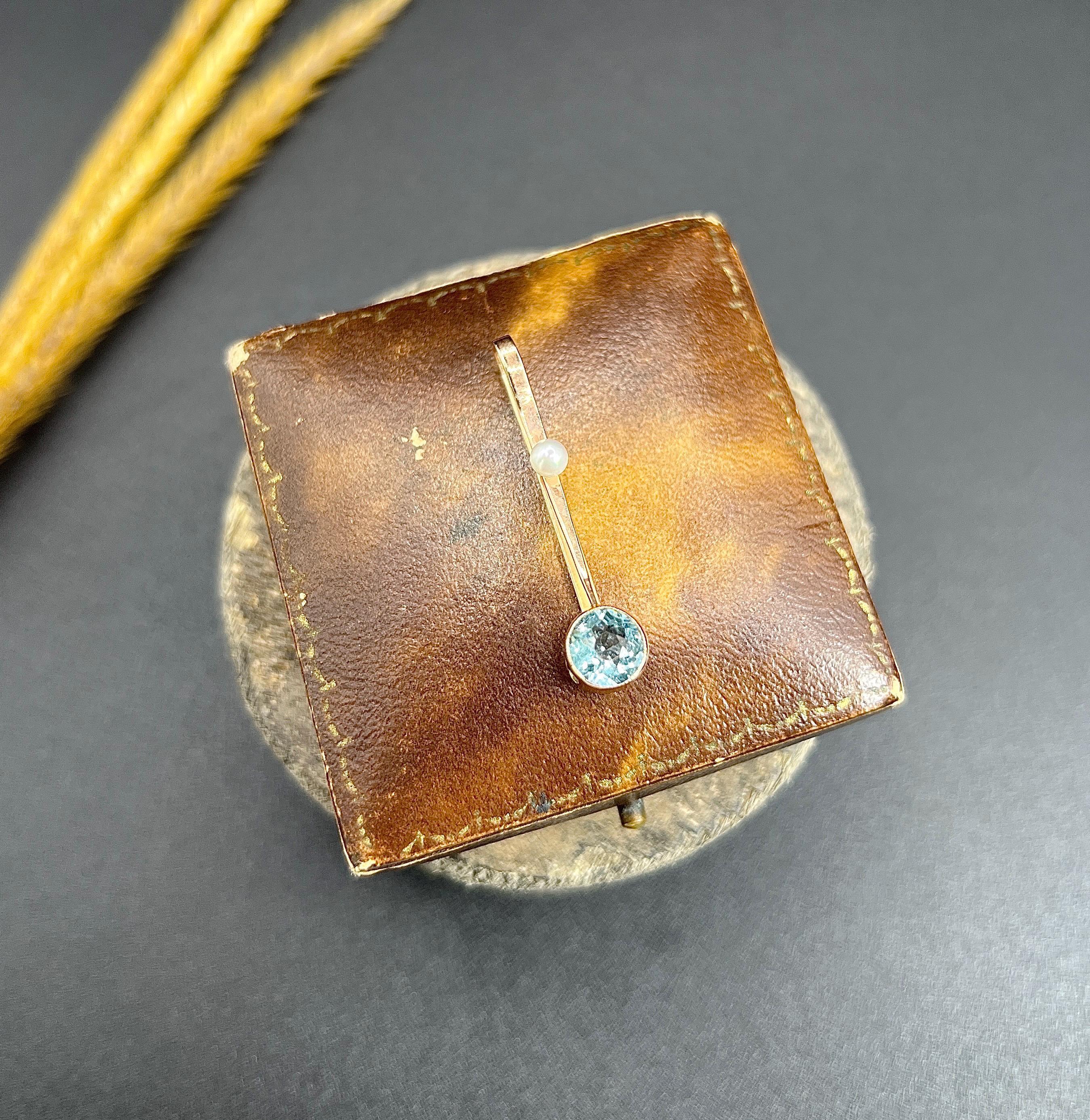 Antique 9ct Rose Gold, Edwardian Aquamarine & Pearl Pendulum Drop Pendant For Sale 1
