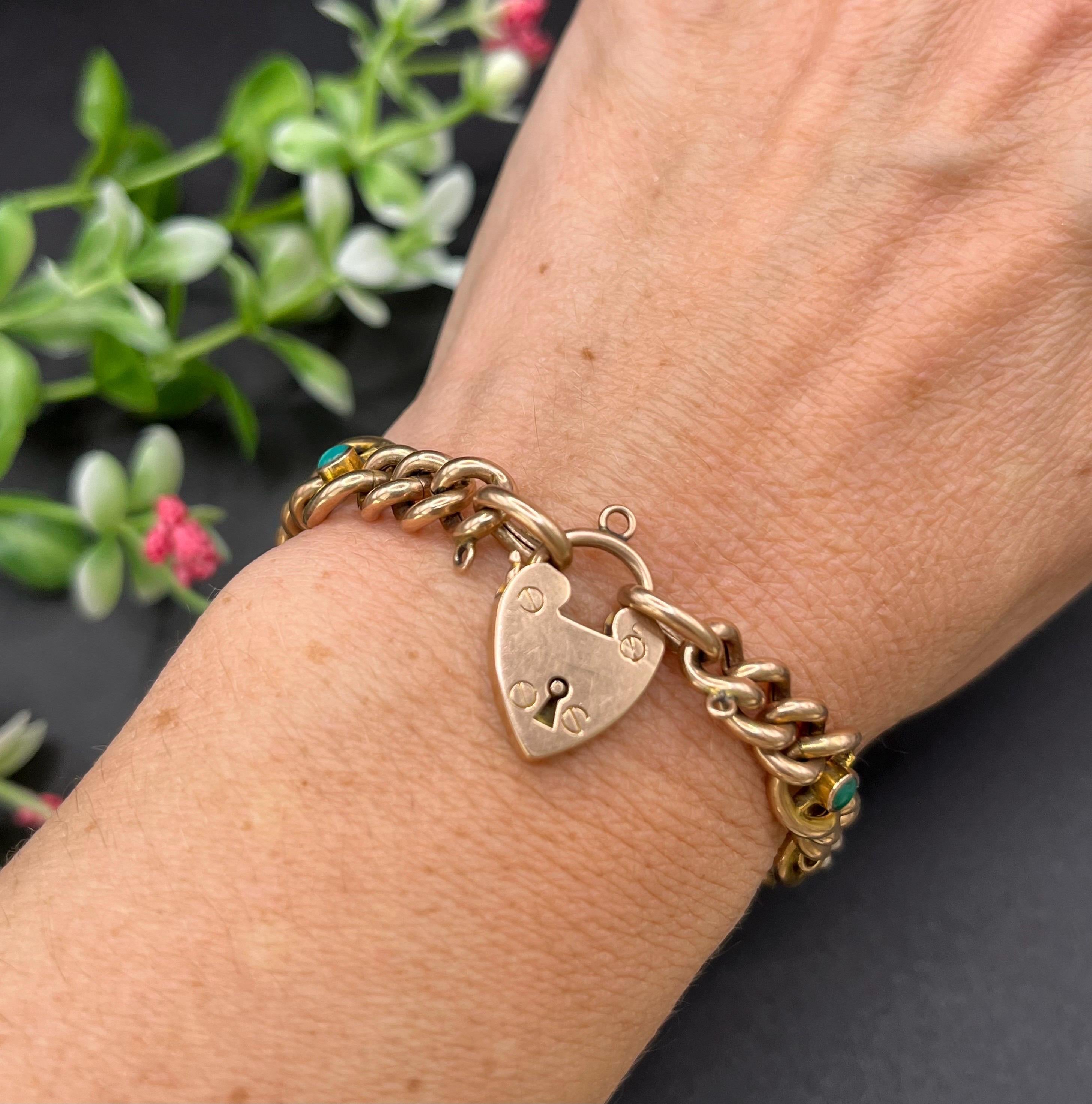 Édouardien Bracelet ancien édouardien en or rose 9ct, turquoise et perles, cadenas en forme de coeur en vente