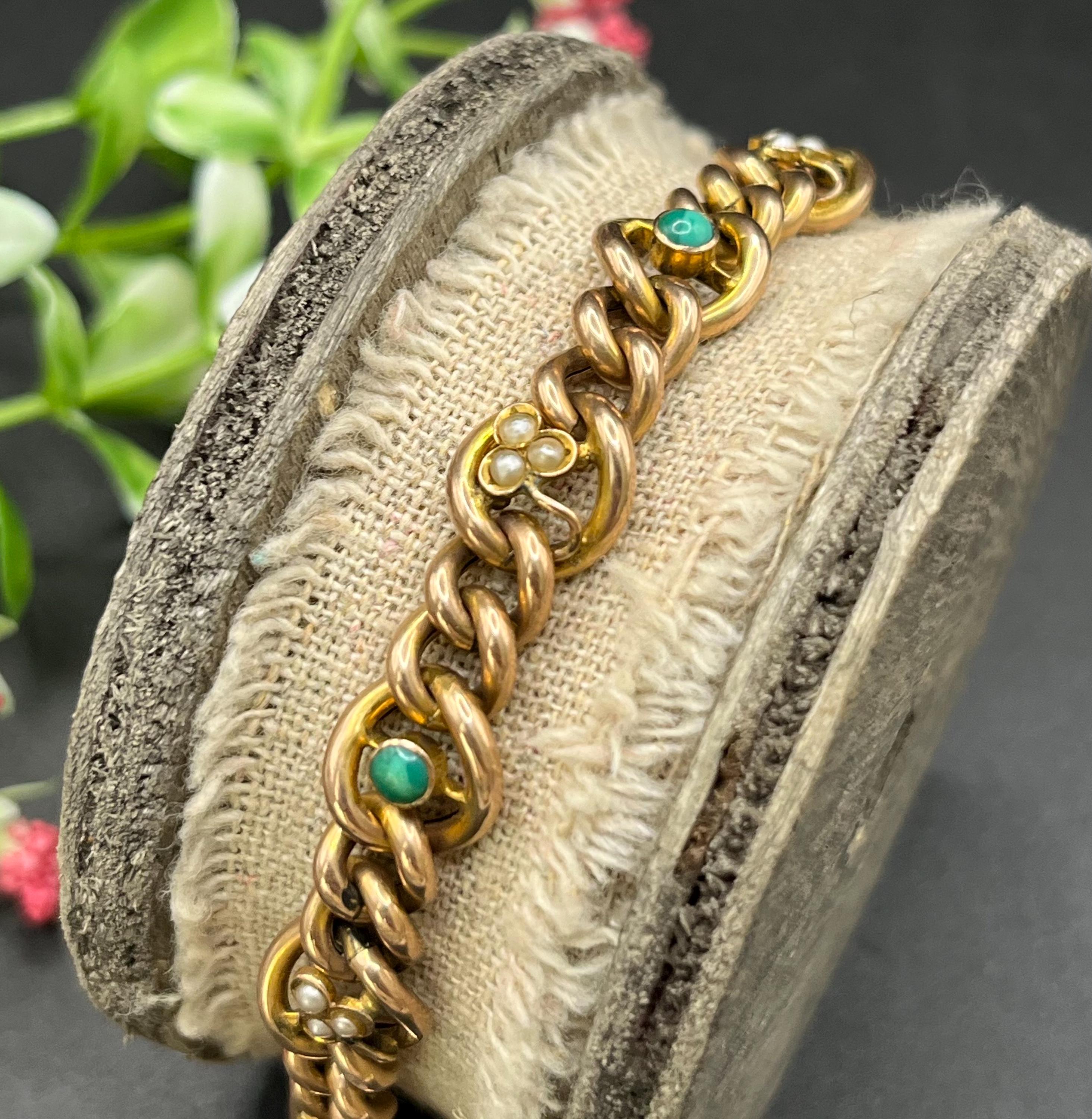Taille ronde Bracelet ancien édouardien en or rose 9ct, turquoise et perles, cadenas en forme de coeur en vente
