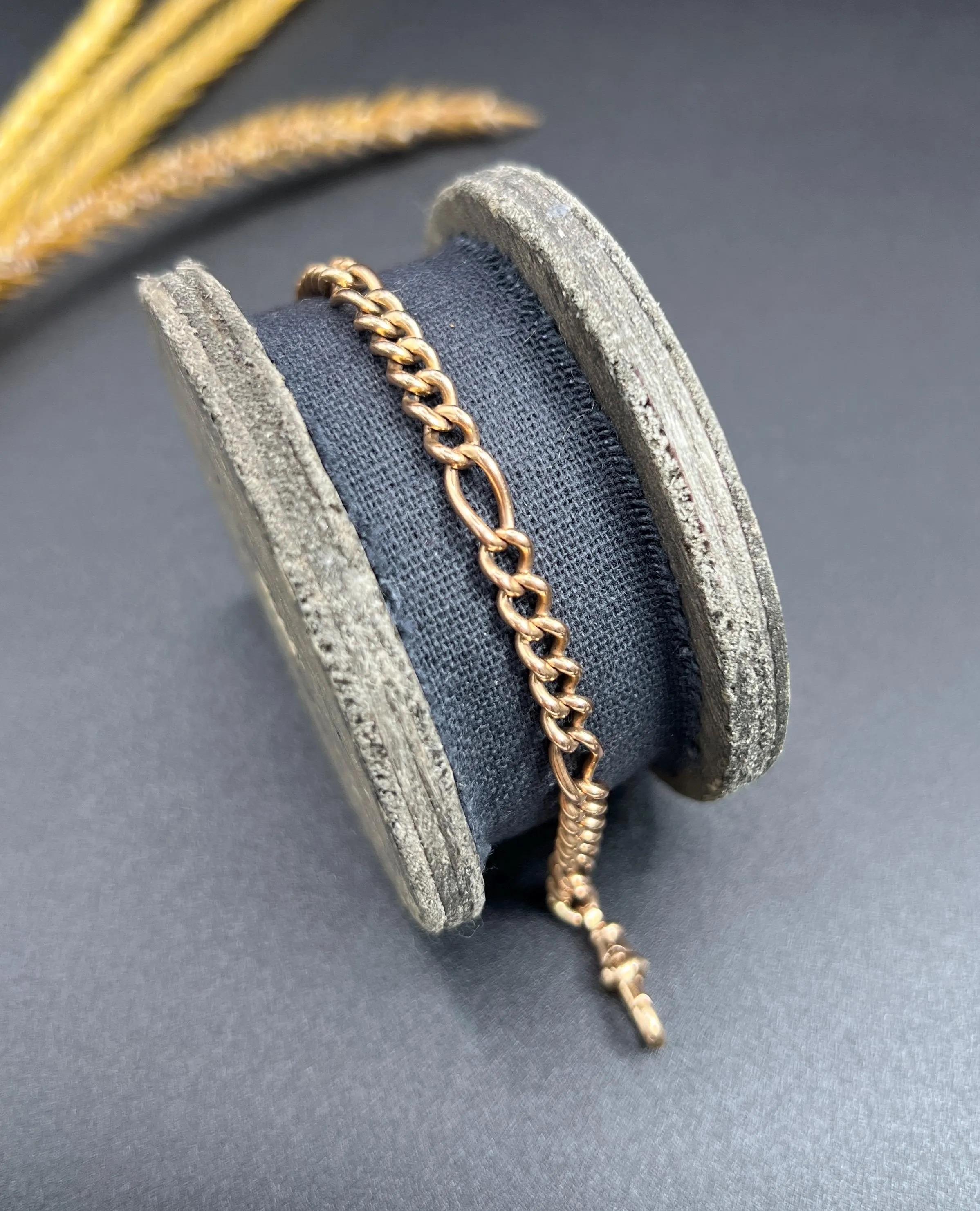 Antique 9ct Rose Gold, Edwardian Figaro Link Bracelet with Swivel Clasp For Sale 2