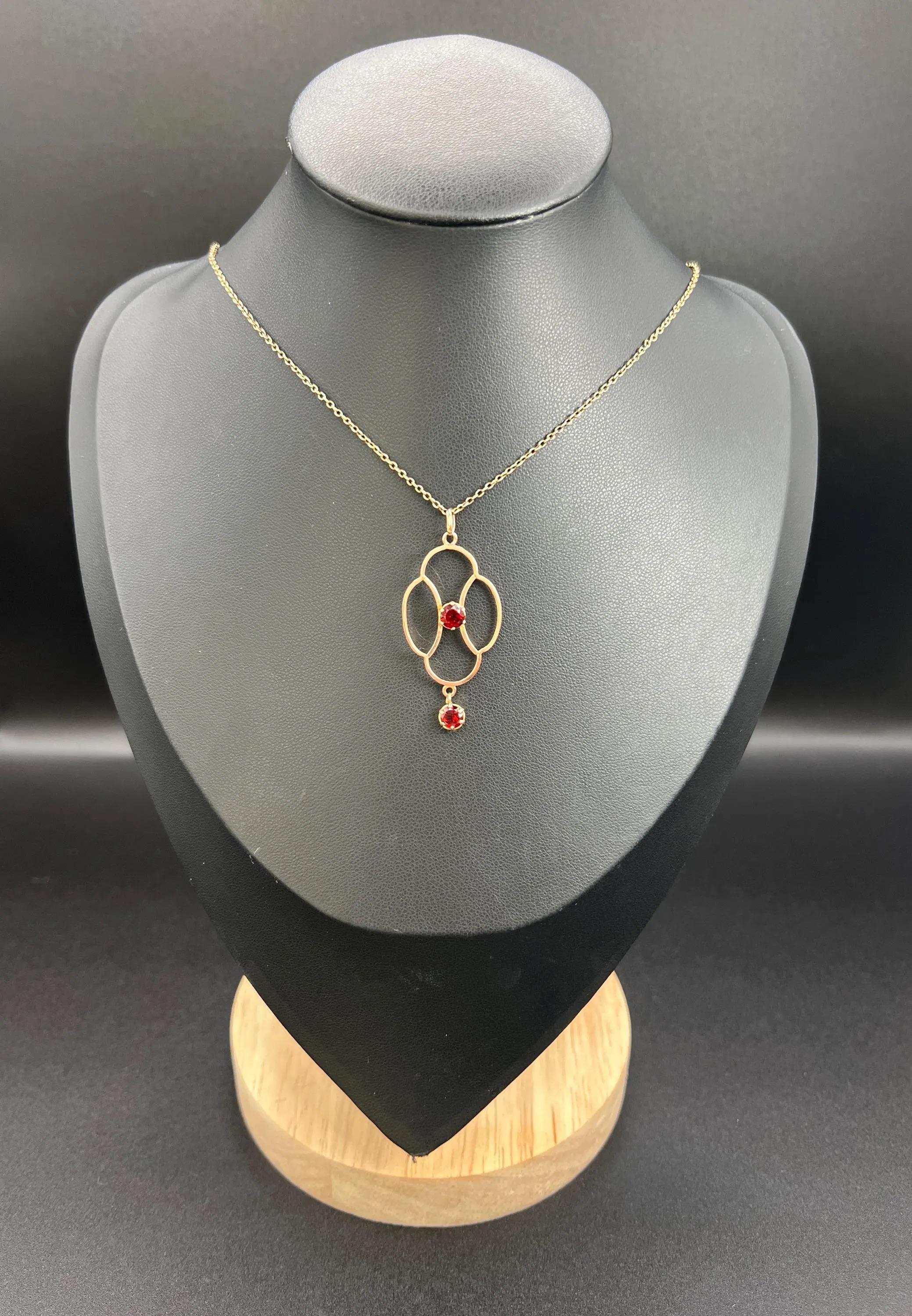 Antique 9ct Rose Gold, Edwardian Garnet Drop Pendant Eduardiano en venta