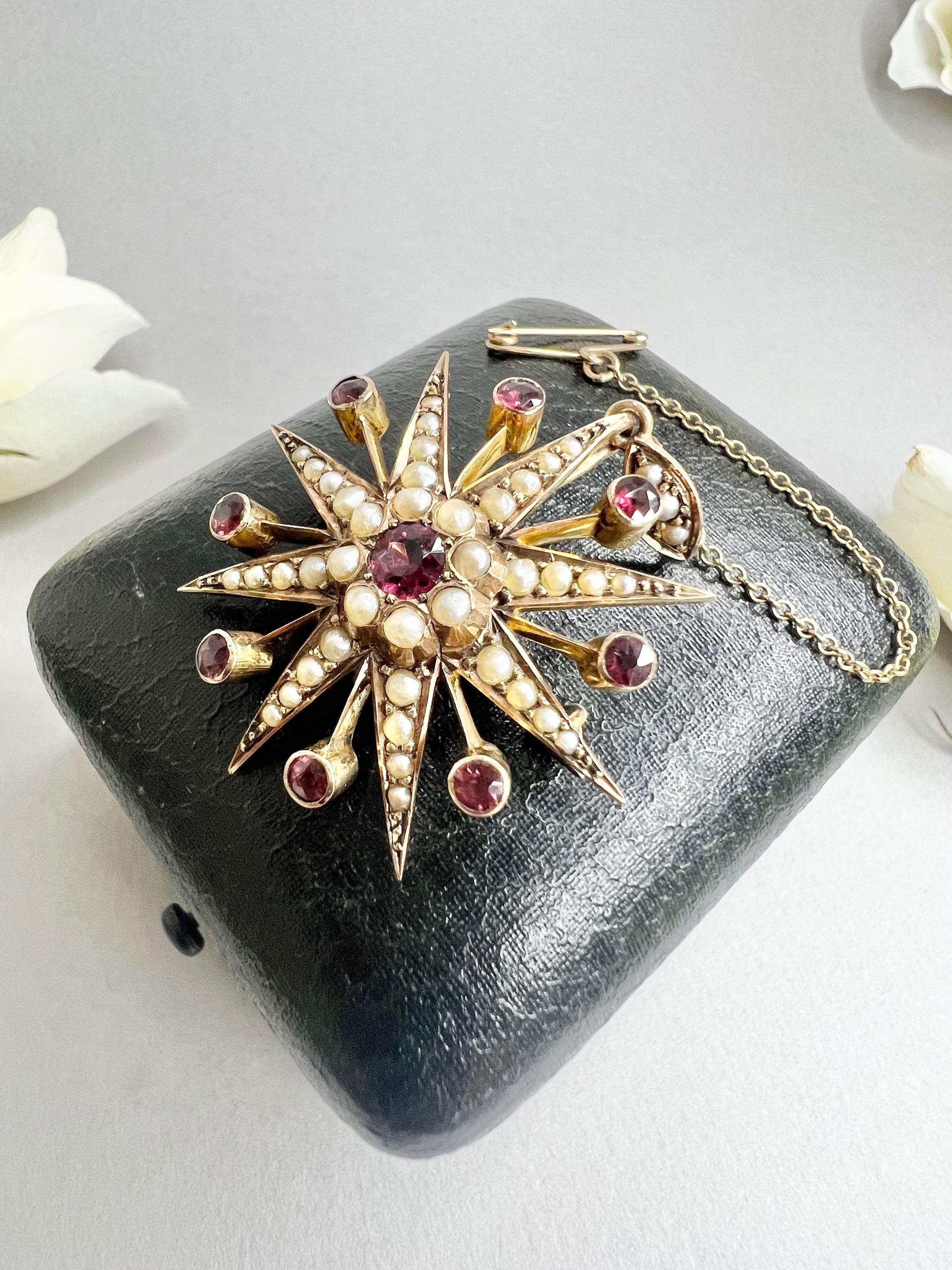 Antique 9ct Rose Gold, Edwardian Garnet & Pearl Star Brooch/Pendant For Sale 6