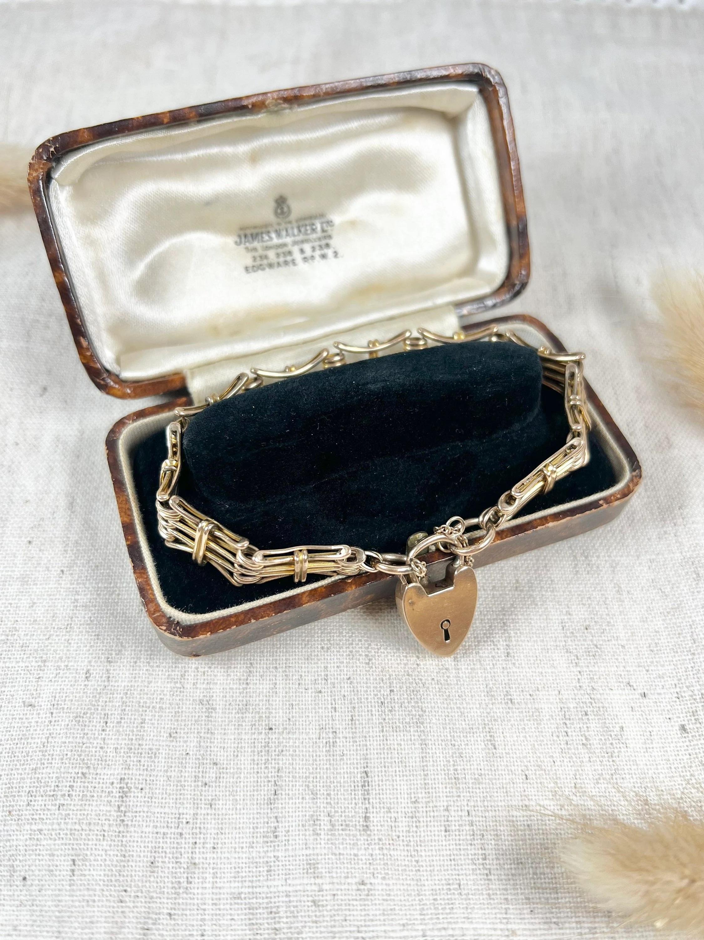 Antique 9ct Rose Gold Edwardian Gate Bracelet with Heart Padlock For Sale 3