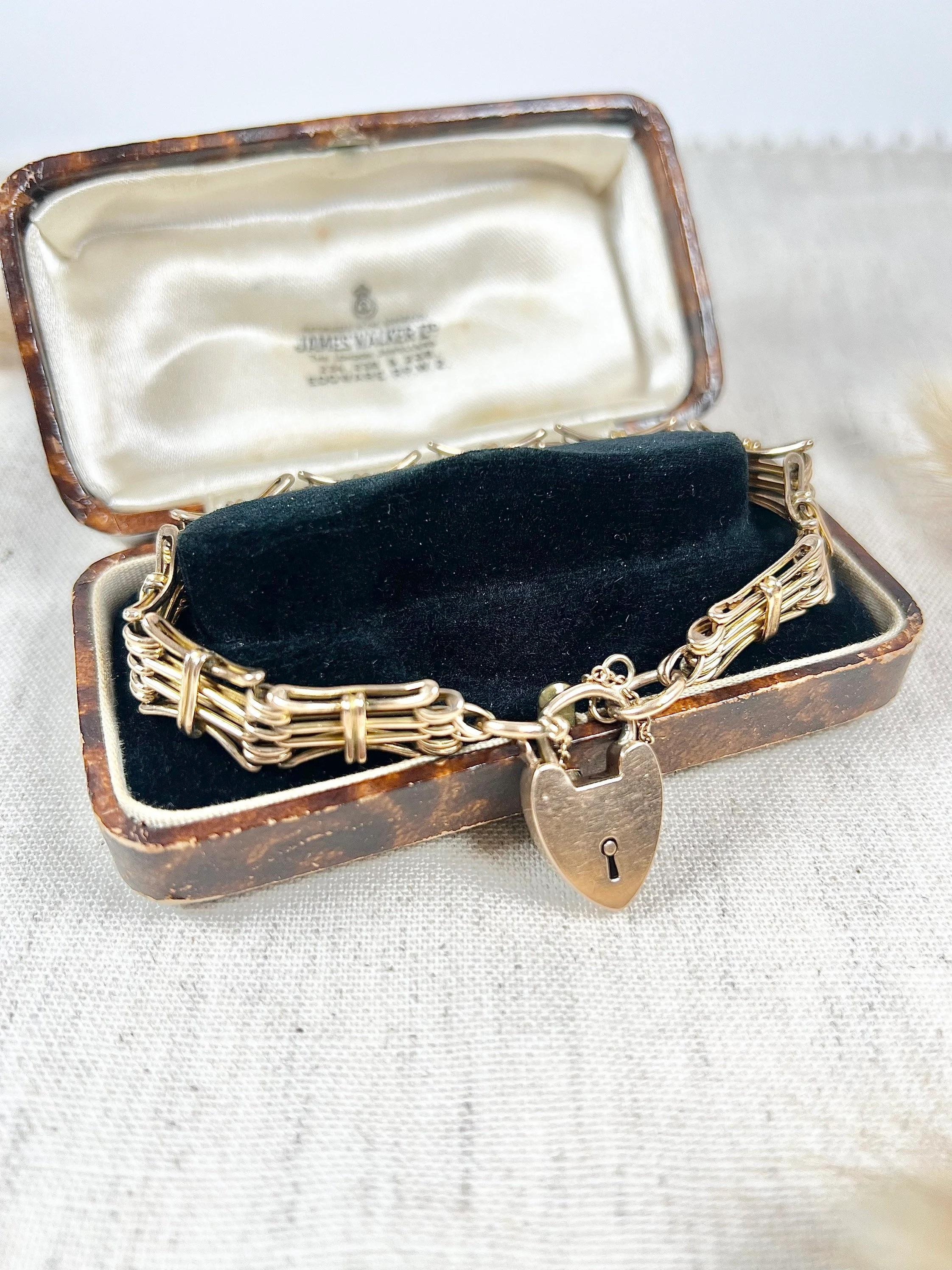 Antique 9ct Rose Gold Edwardian Gate Bracelet with Heart Padlock For Sale 4