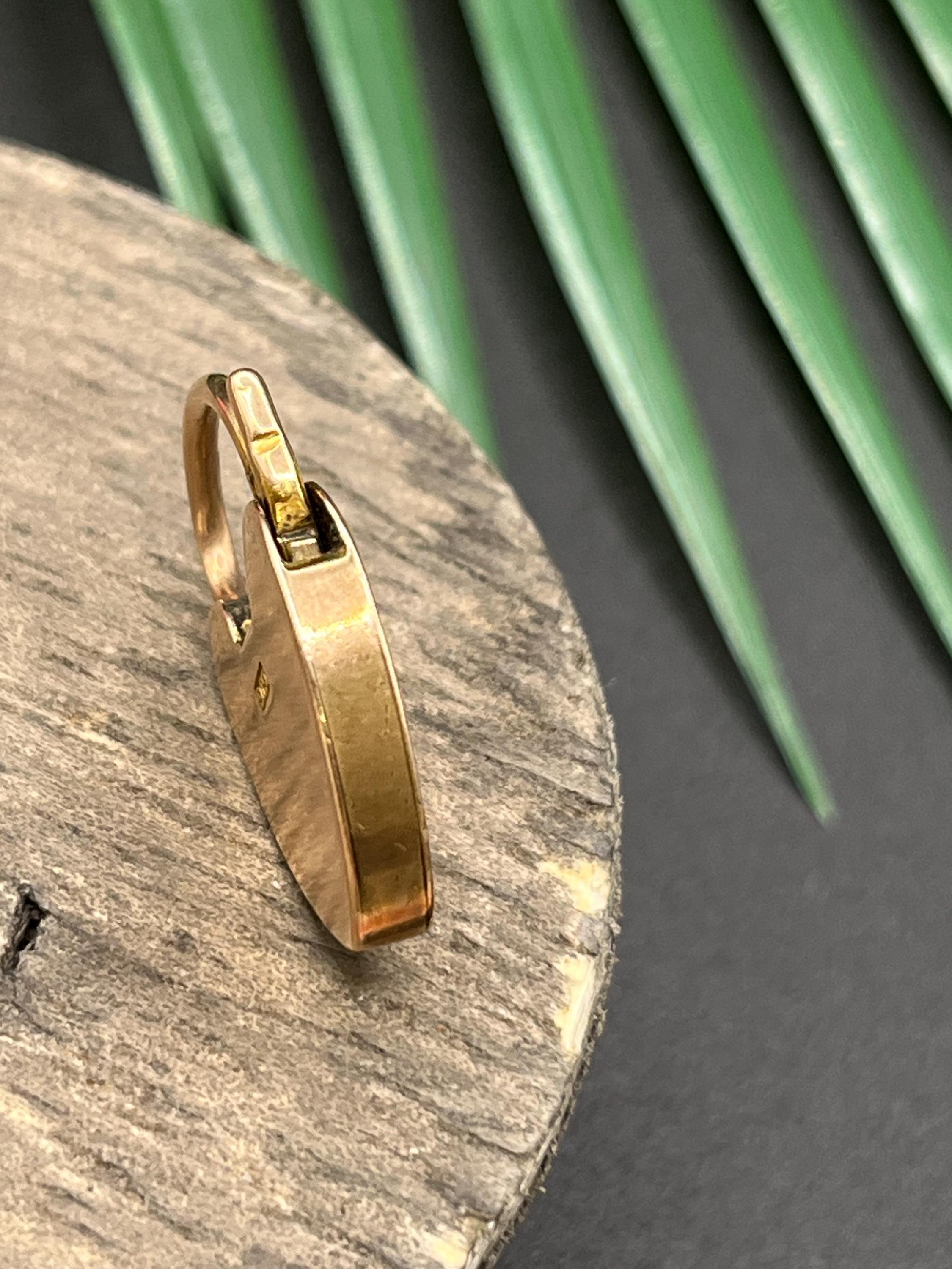 Antiguo oro rosa de 9 ct, colgante eduardiano de candado de corazón, cierre de dije de pulsera en Bueno estado para la venta en Brighton, GB