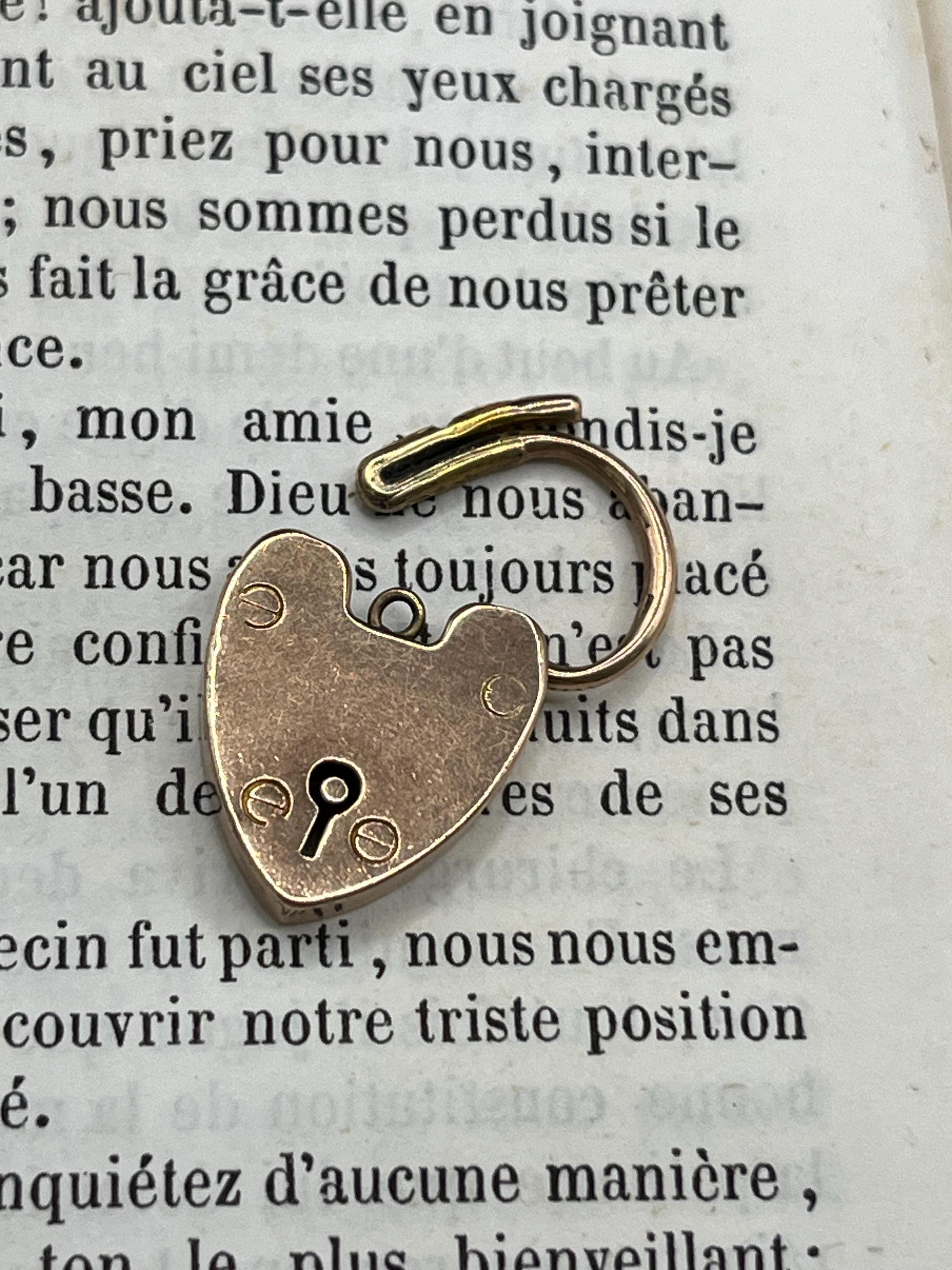 Antiguo oro rosa de 9 ct, colgante eduardiano de candado de corazón, cierre de dije de pulsera en venta 3