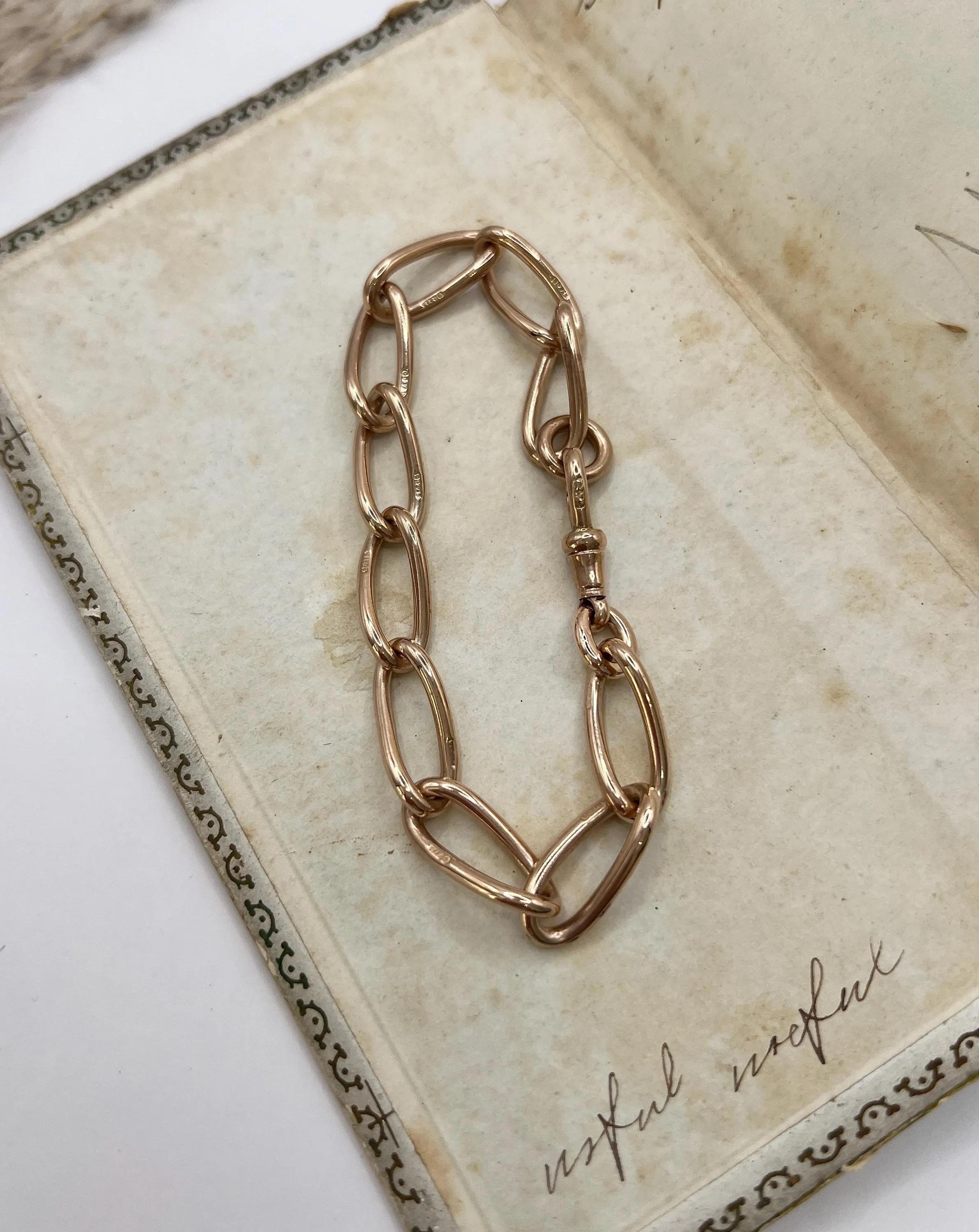 Antico bracciale in oro rosa 9ct, edoardiano, a maglie aperte e lunghe con chiusura a girello in vendita 1