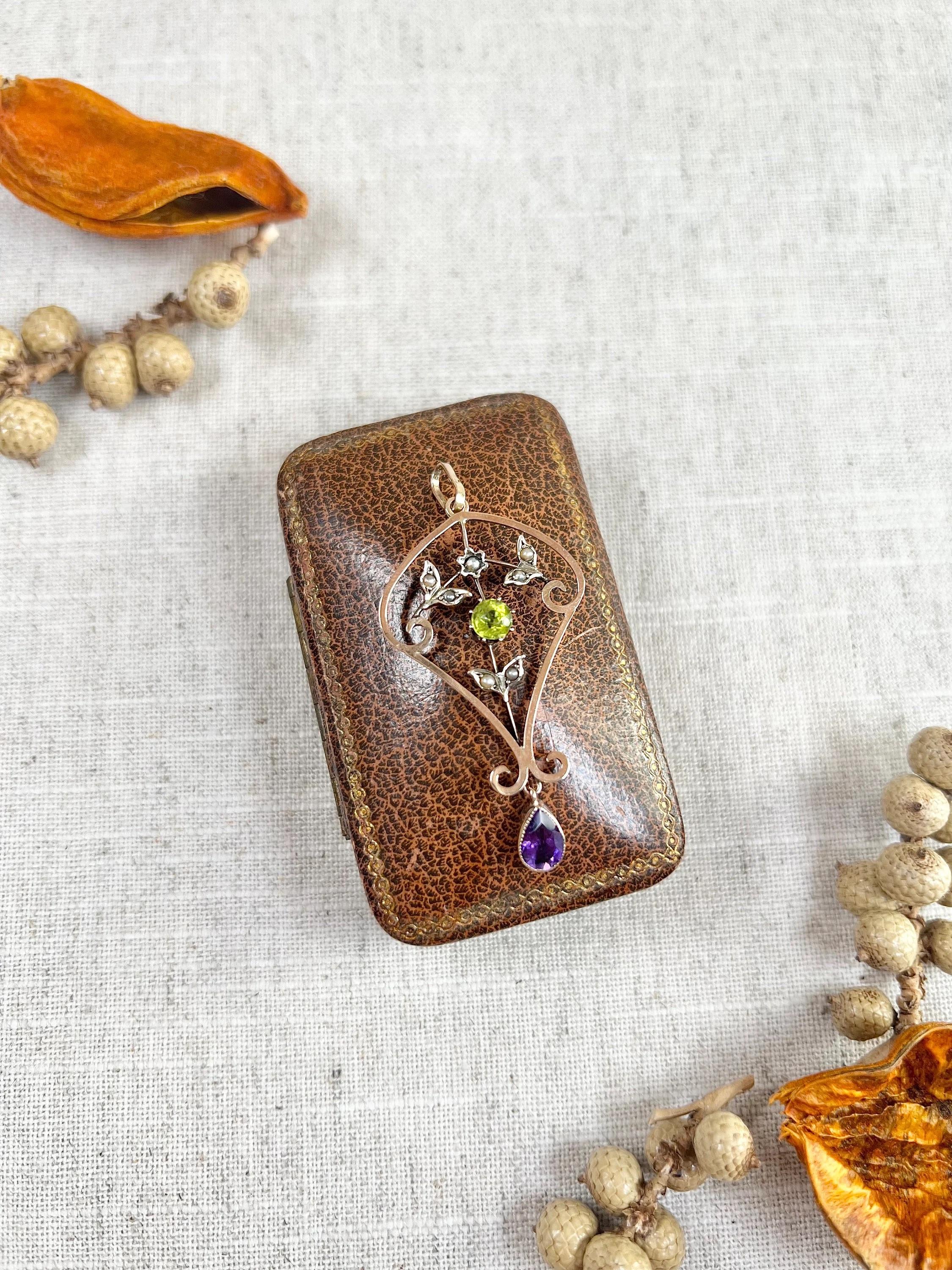 Antique 9ct Rose Gold Edwardian Peridot Amethyst and Pearl Suffragette Pendant  For Sale 5