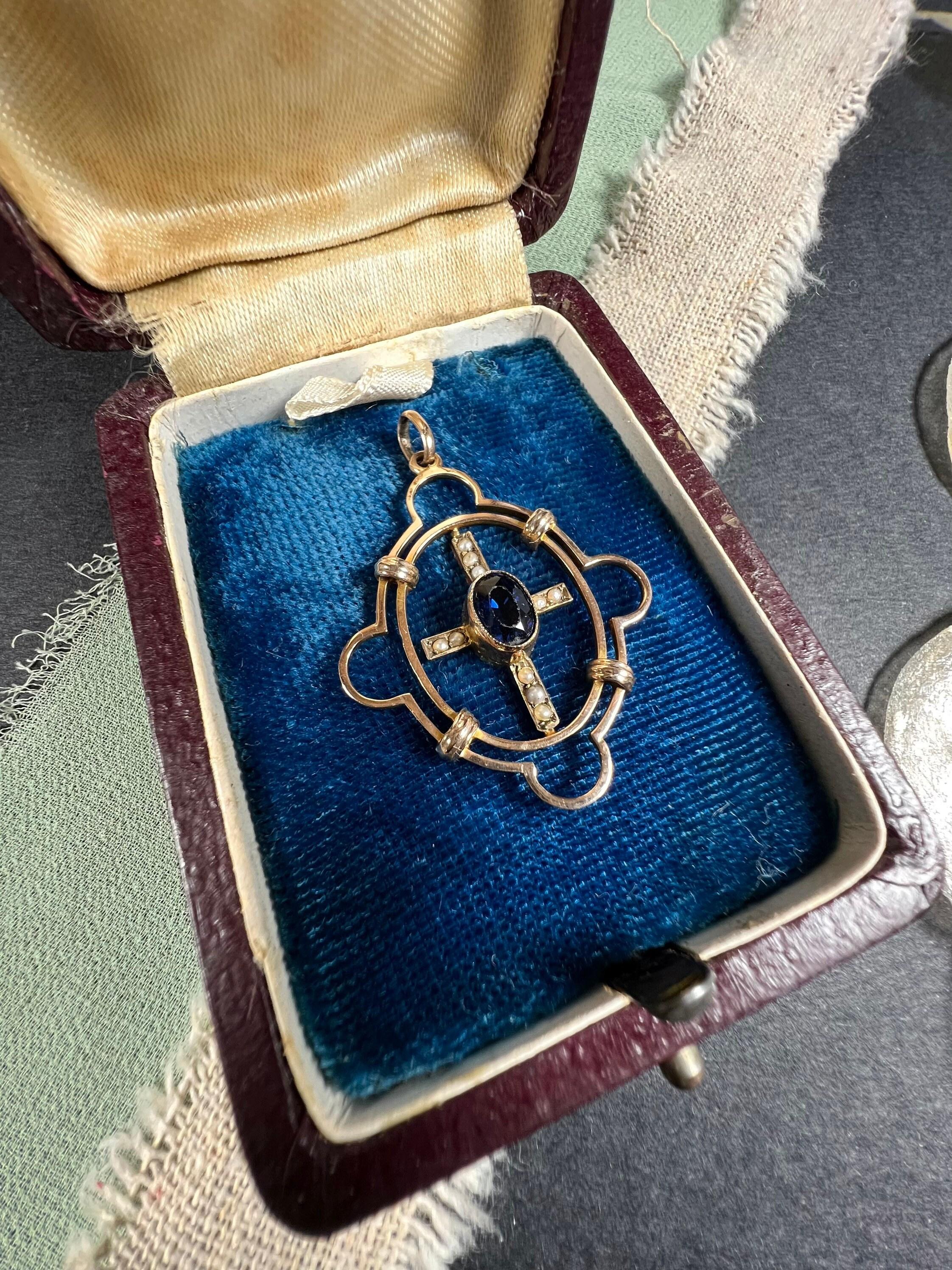 Antique 9ct Rose Gold Edwardian Sapphire & Pearl Cross Shaped Pendant For Sale 3