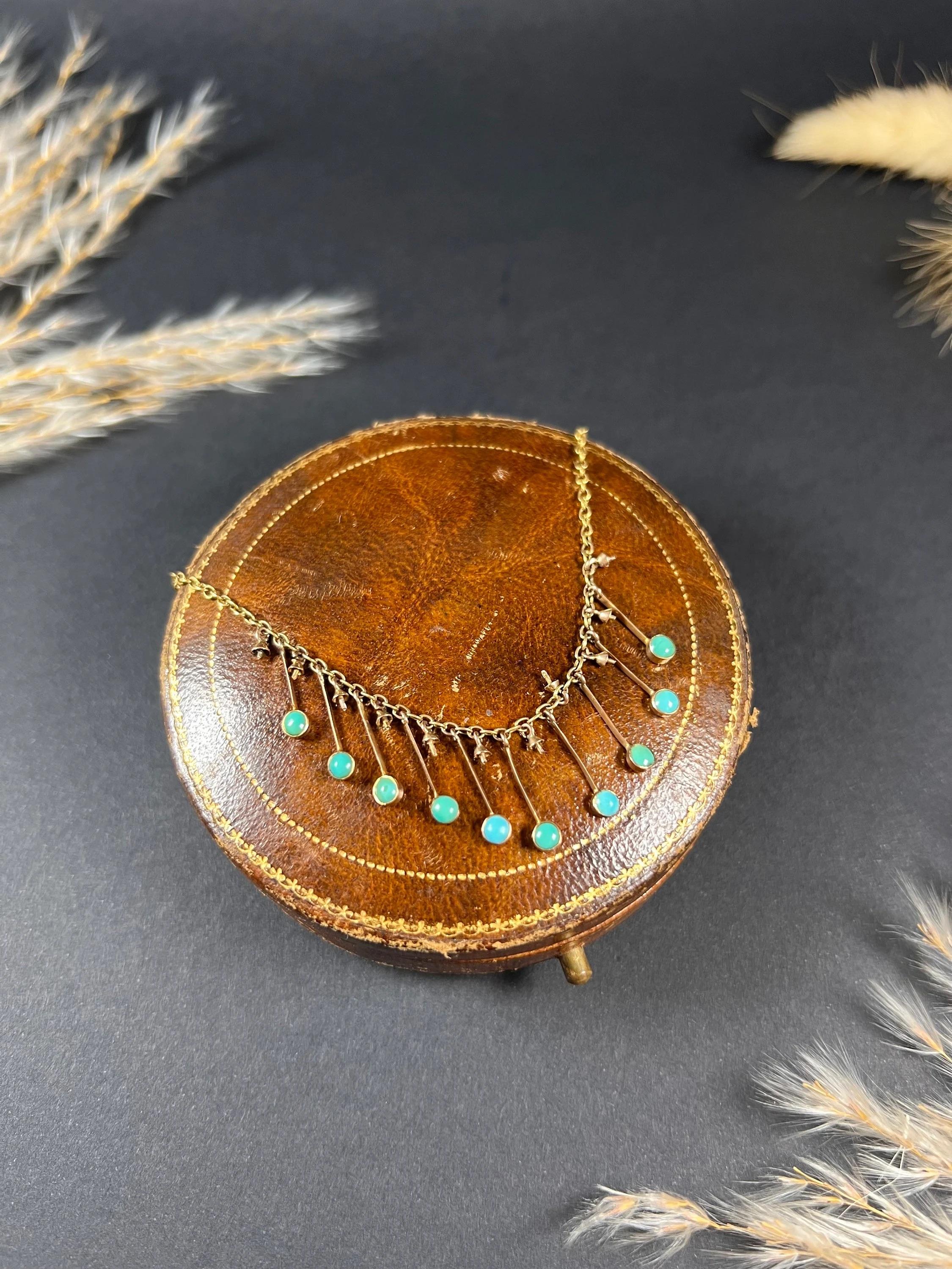 Edwardian Negligee Necklace 

9ct Rose Gold Tested

Circa 1900

This Edwardian negligee-style necklace is a true vintage beauty. The 9ct rose gold has been tested to ensure its authenticity and quality. The necklace features pretty gold drops that