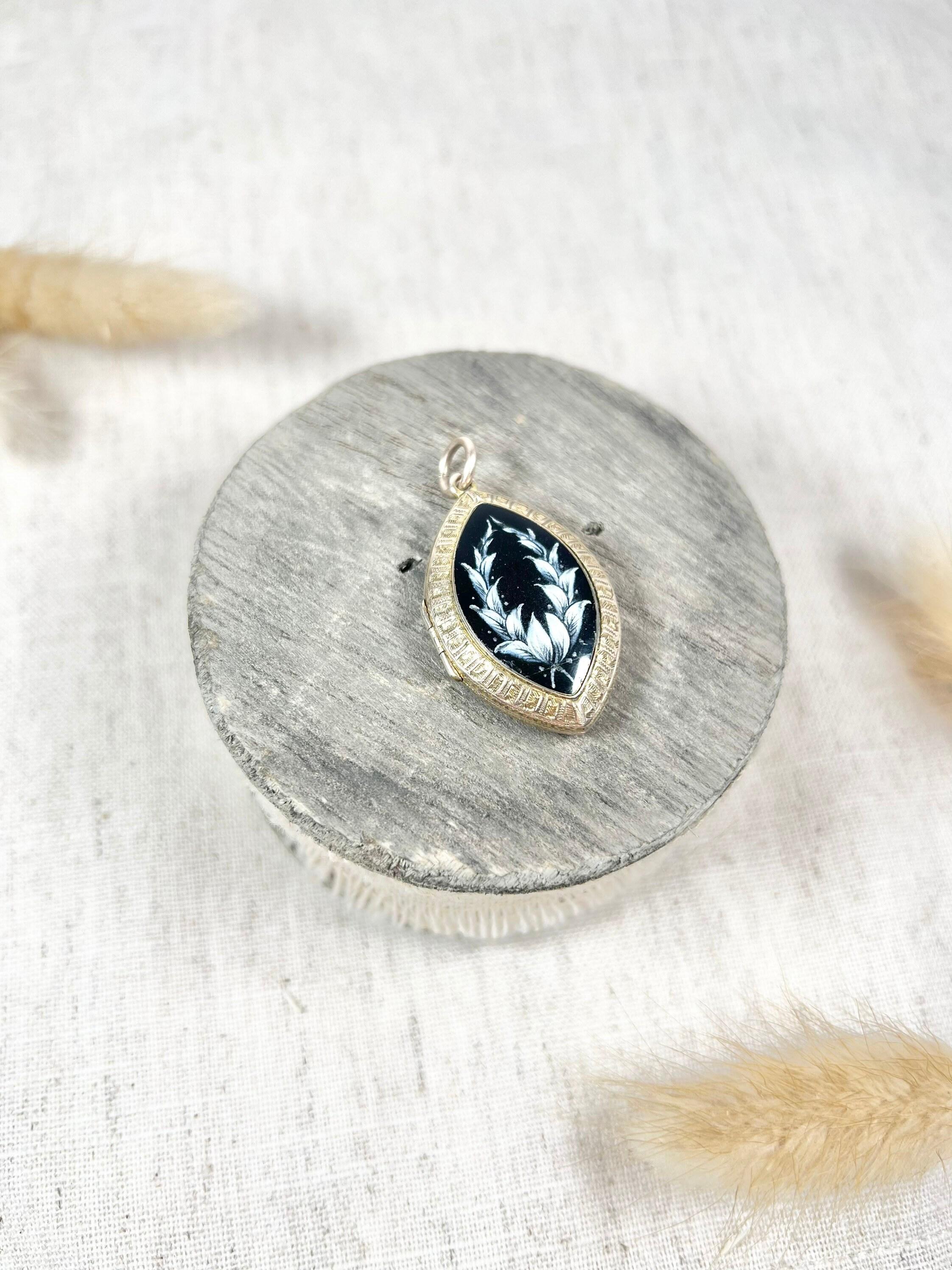 Antico medaglione vittoriano a forma di marquise in oro rosa 9ct e smalto in vendita 2