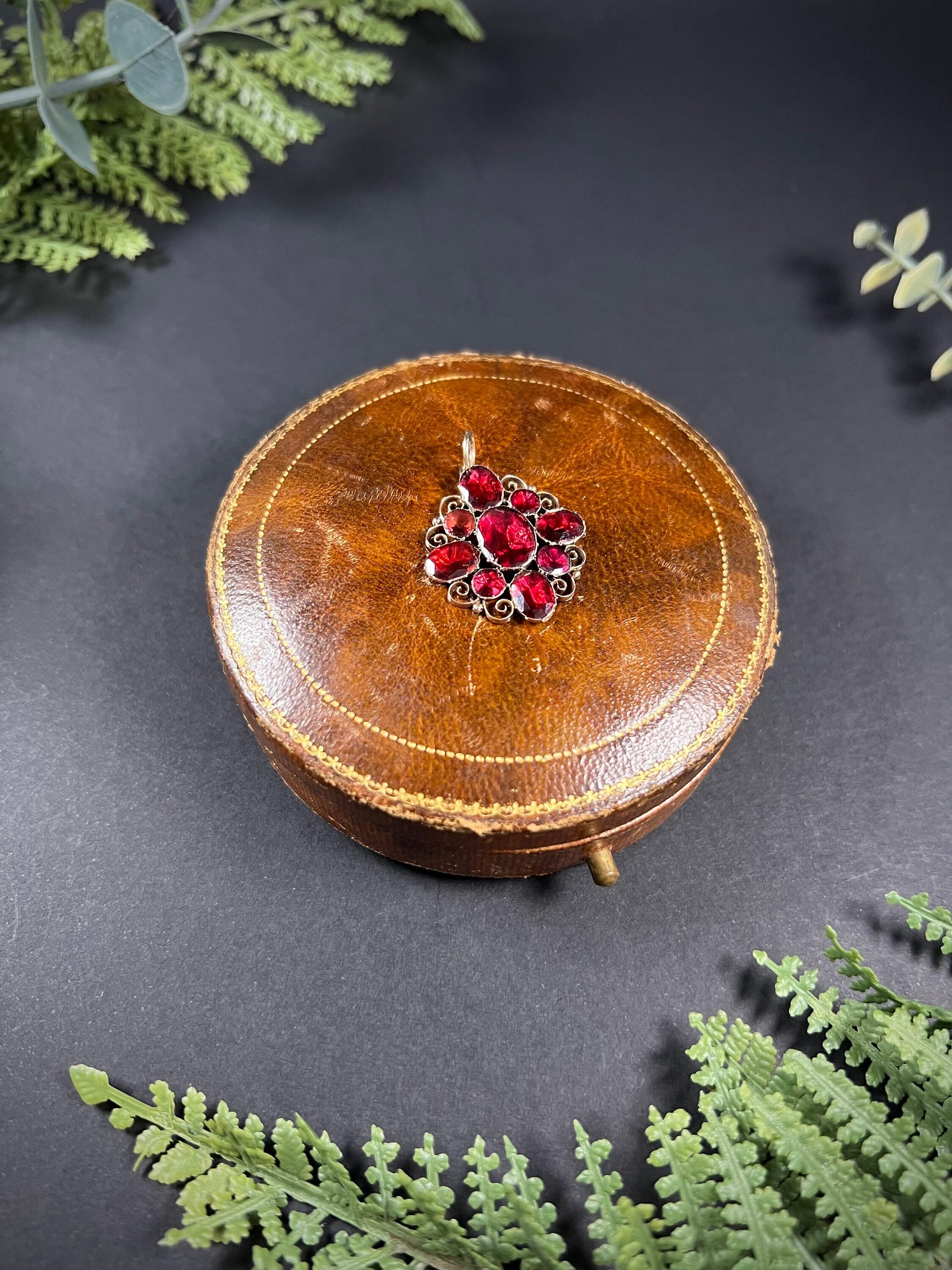 Oval Cut Antique 9ct Rose Gold Georgian Garnet Pendant For Sale