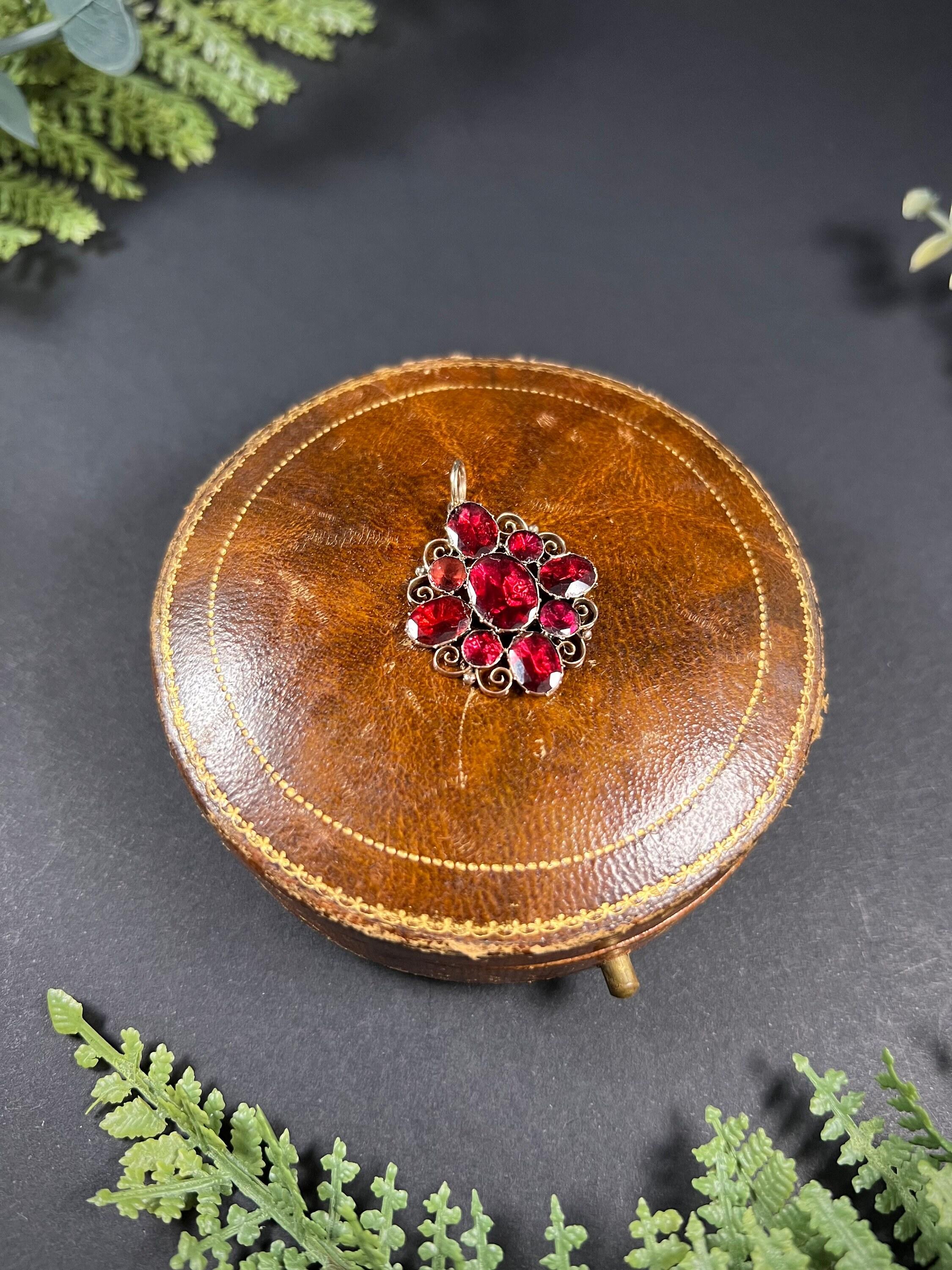 Antique 9ct Rose Gold Georgian Garnet Pendant For Sale 2