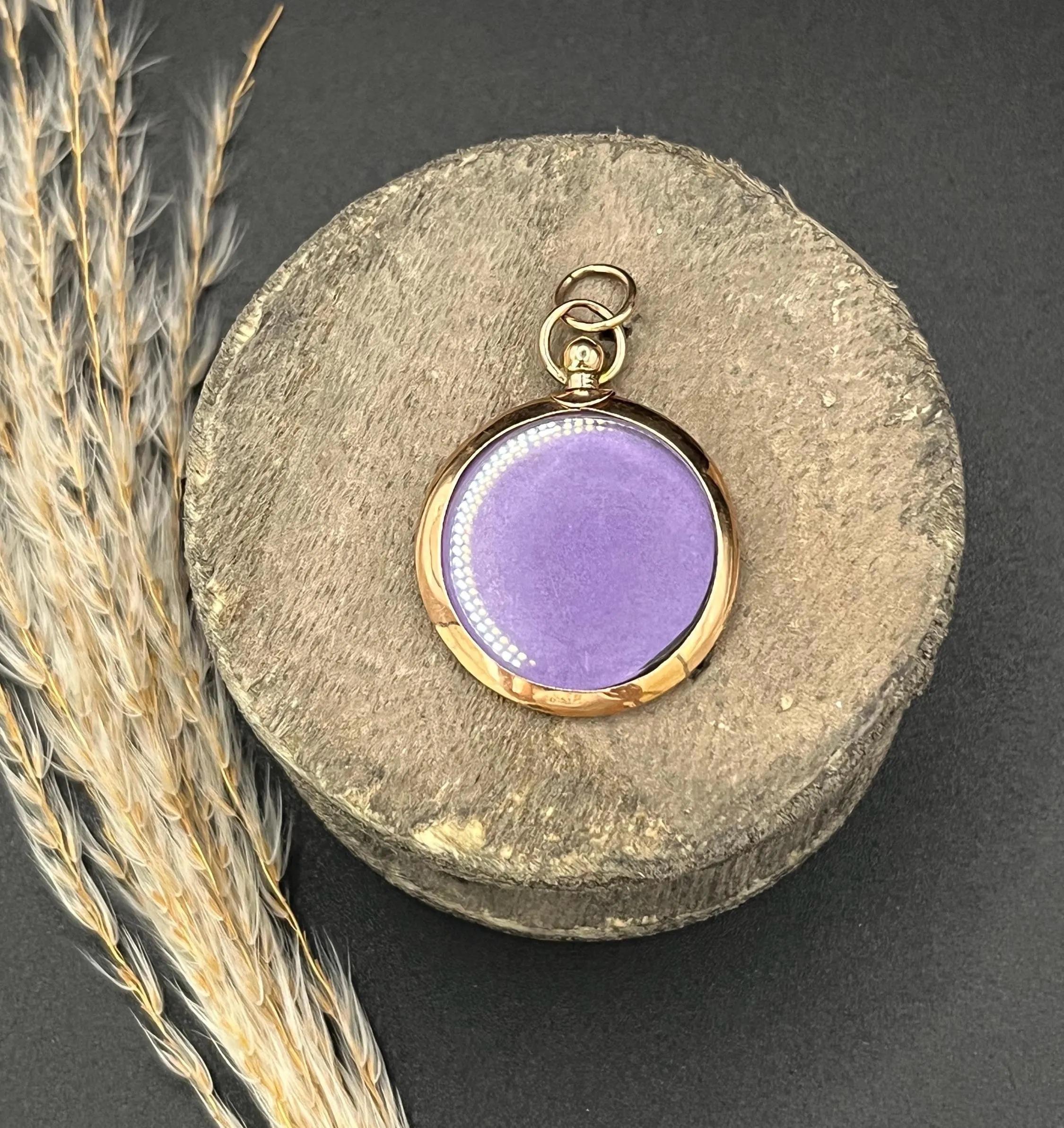 Antique 9ct Rose Gold, Glass Open Locket Pendant, Circa 1900 For Sale 1