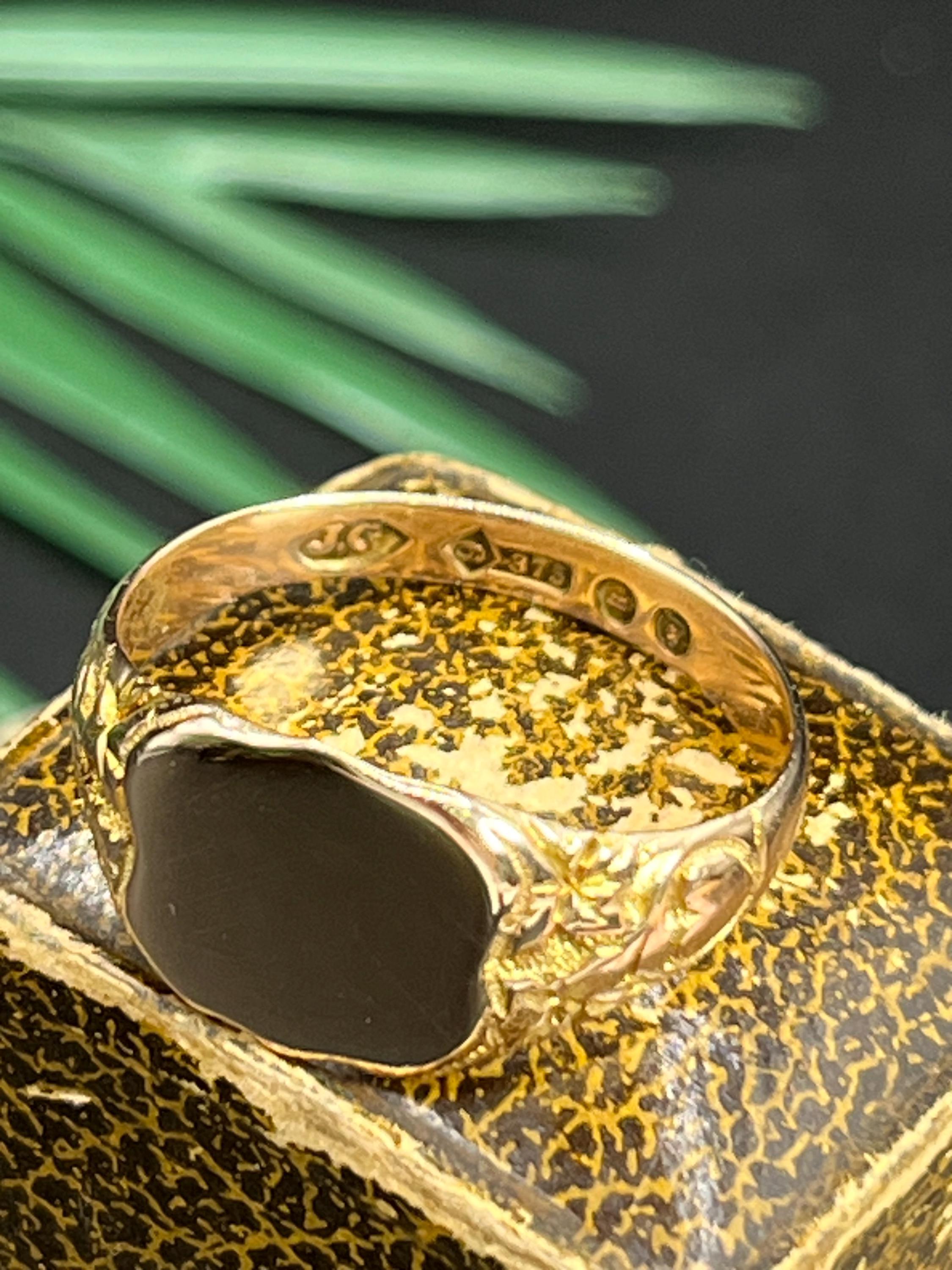 Bague de chevalière ancienne en or rose 9ct, en forme de bouclier, poinçonnée à Londres en 1925 en vente 4