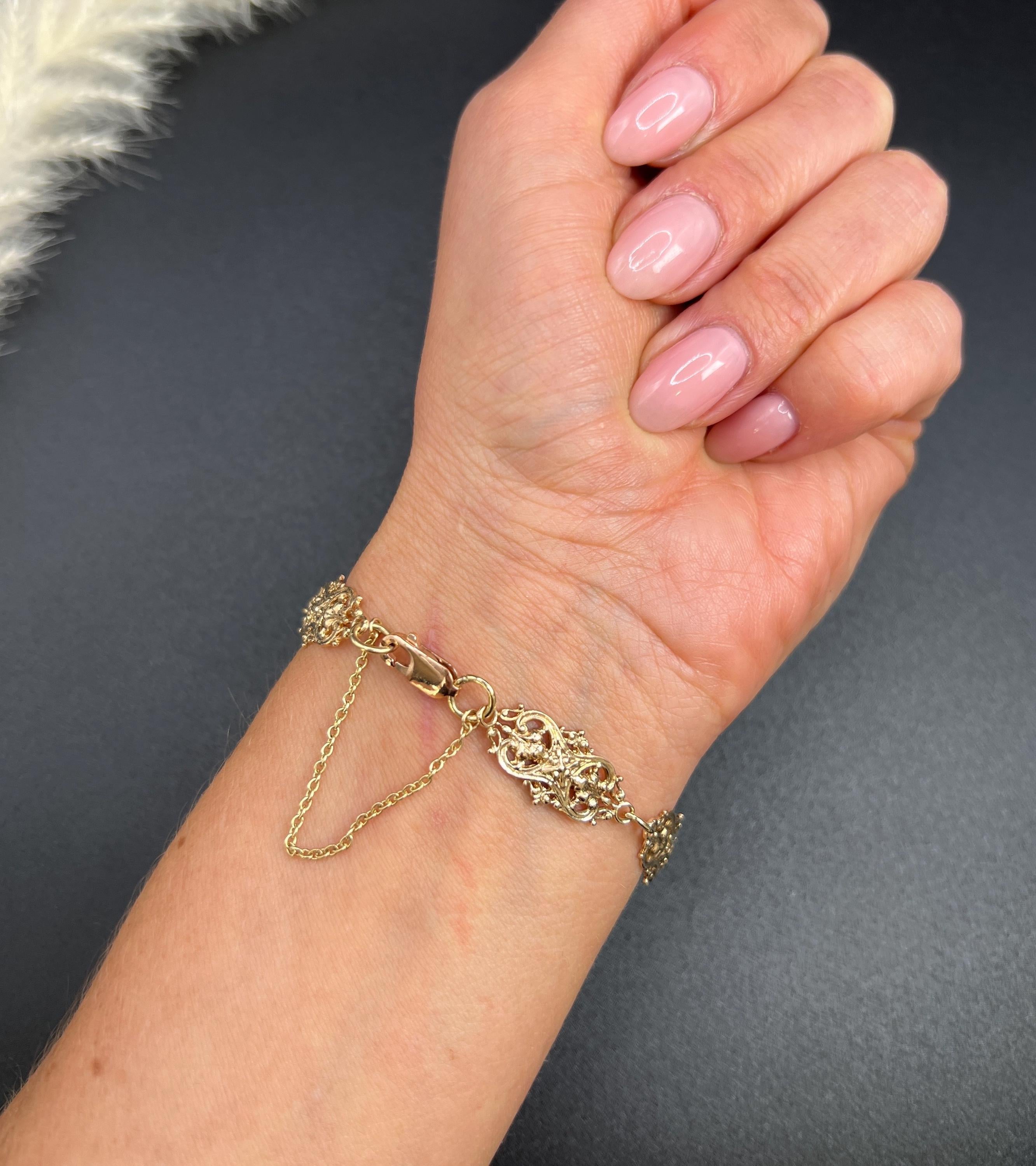 Bracciale antico con timbro in oro rosa 9ct, Art Nouveau, ornato e con maglie fantasia In condizioni buone in vendita a Brighton, GB