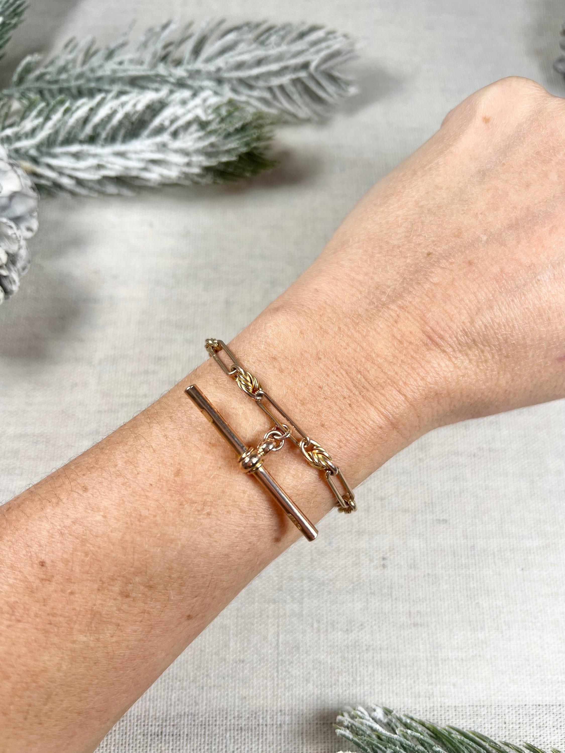 Antique Trombone Bracelet 

9ct Rose Gold Stamped

Circa 1900

Makers Mark P & M

This 9ct rose gold Edwardian trombone link bracelet is an exquisite piece of jewellery that is sure to capture your attention. This bracelet is crafted with the finest