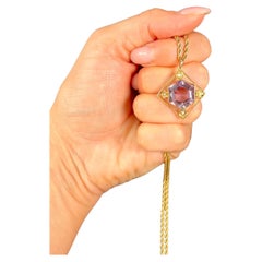 Antiguo colgante de oro rosa de 9 ct con etiqueta, amatista hexagonal eduardiana y perla semillera
