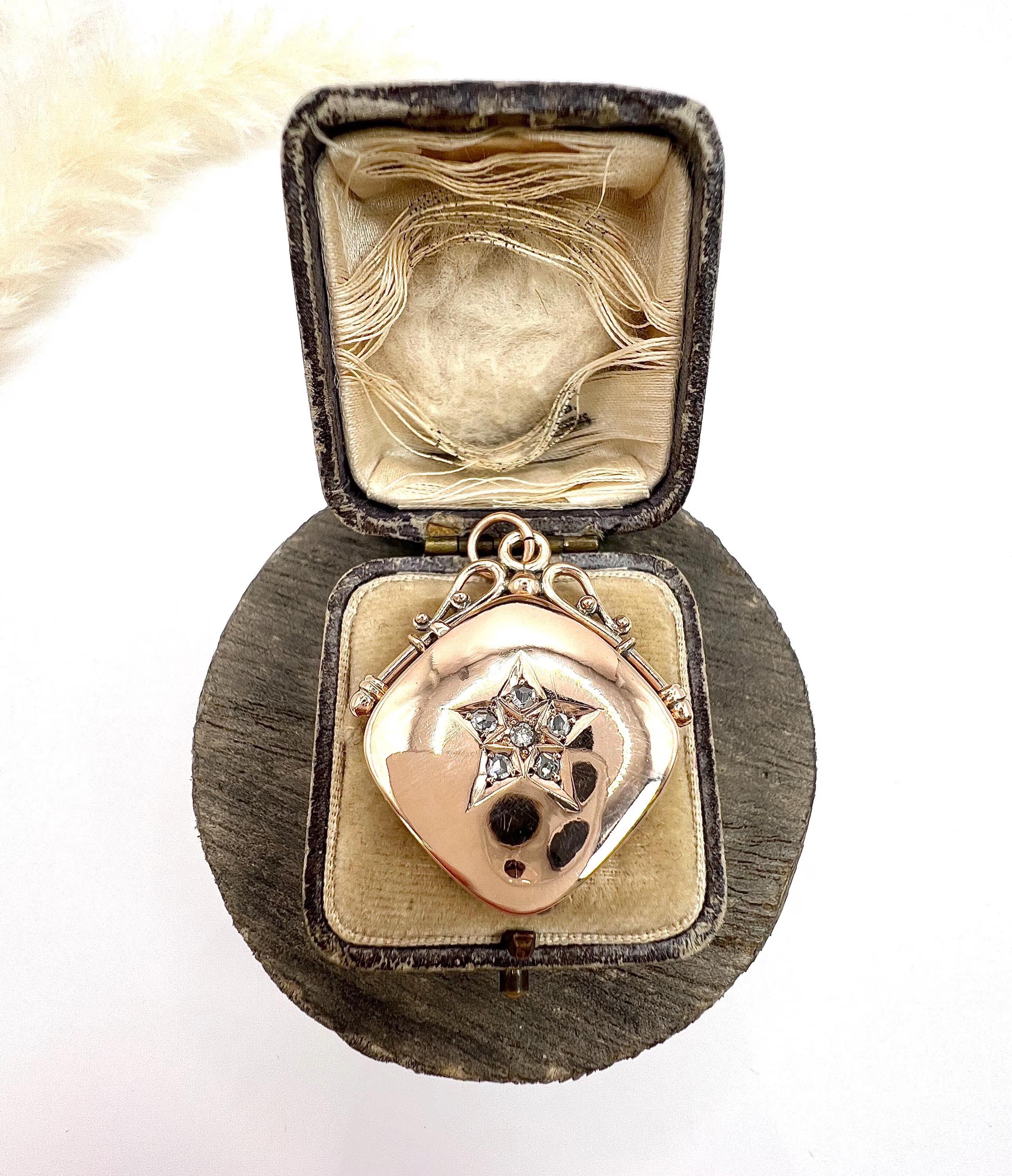Antique 9ct Rose Gold, Victorian Rose Cut Diamond Star Set Square Locket In Good Condition For Sale In Brighton, GB