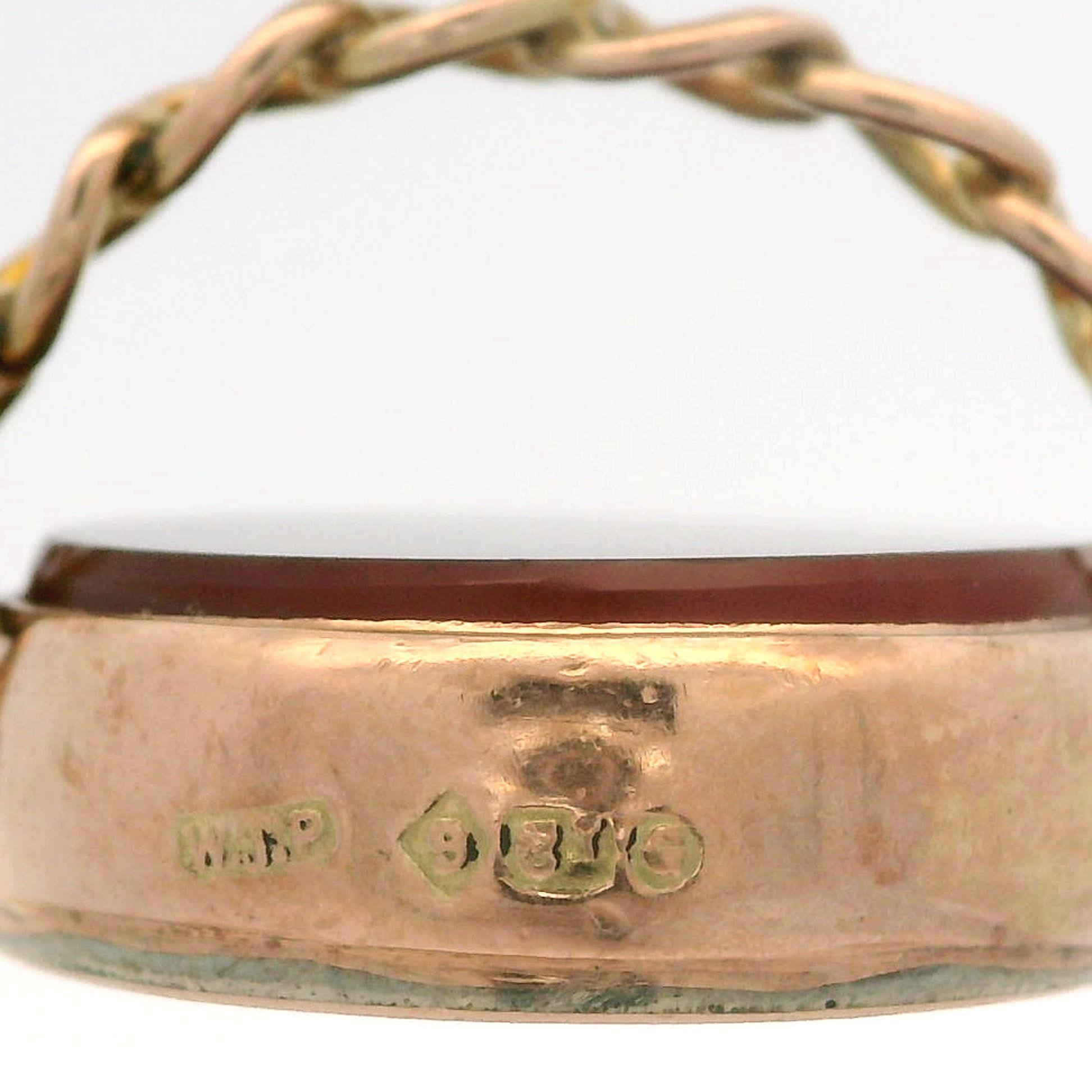 Taille ronde Pendentif ancien en or jaune rosé massif 9 carats avec agate ronde de 20 mm sur le dessus en vente