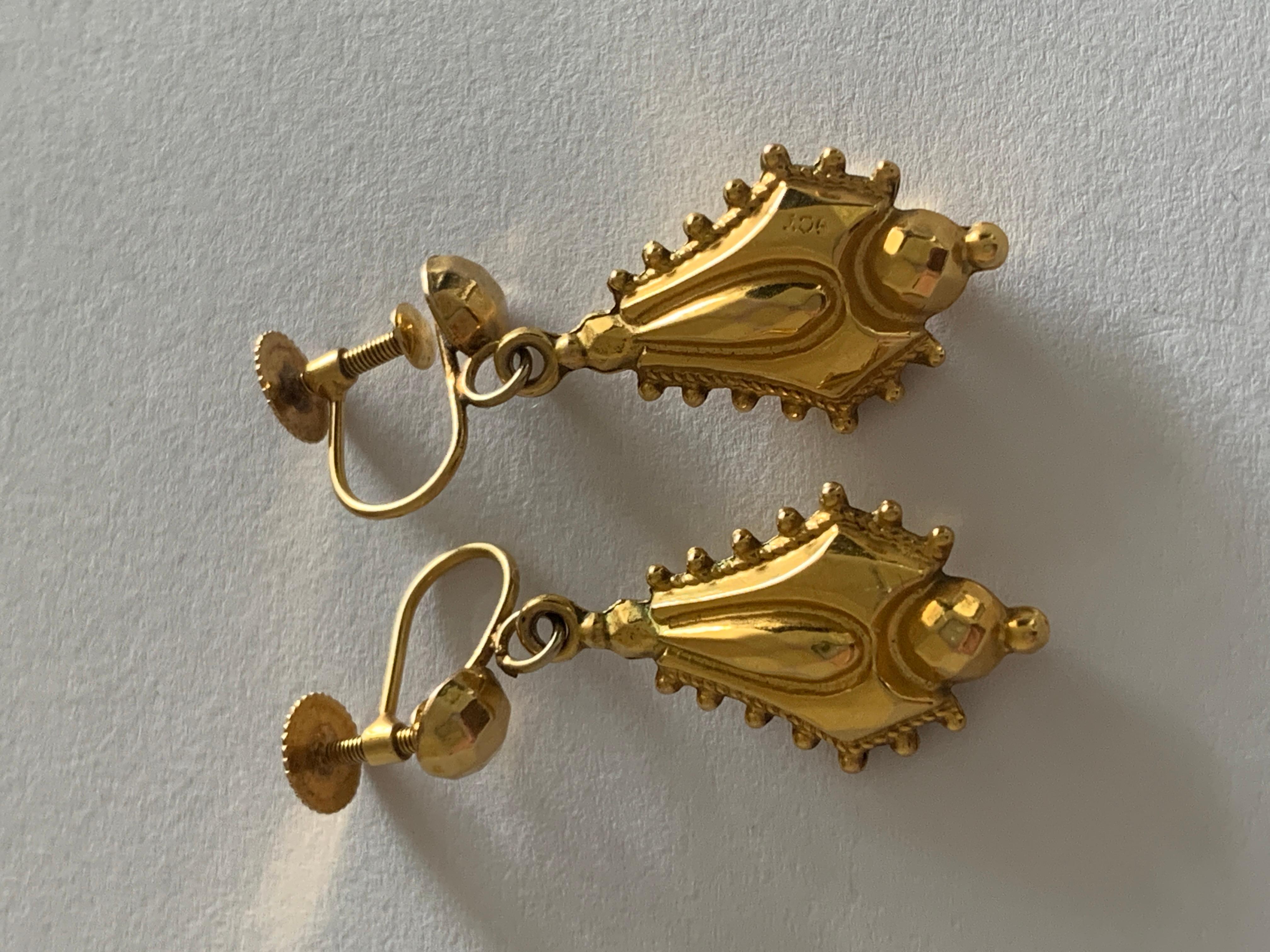 Exquisite
9ct Gold Antique Earrings
Circa 1880s
with later screw fasteners ( circa 1920's)
Both main earrings & fittings are stamped 9ct
Weight 1.8 grams