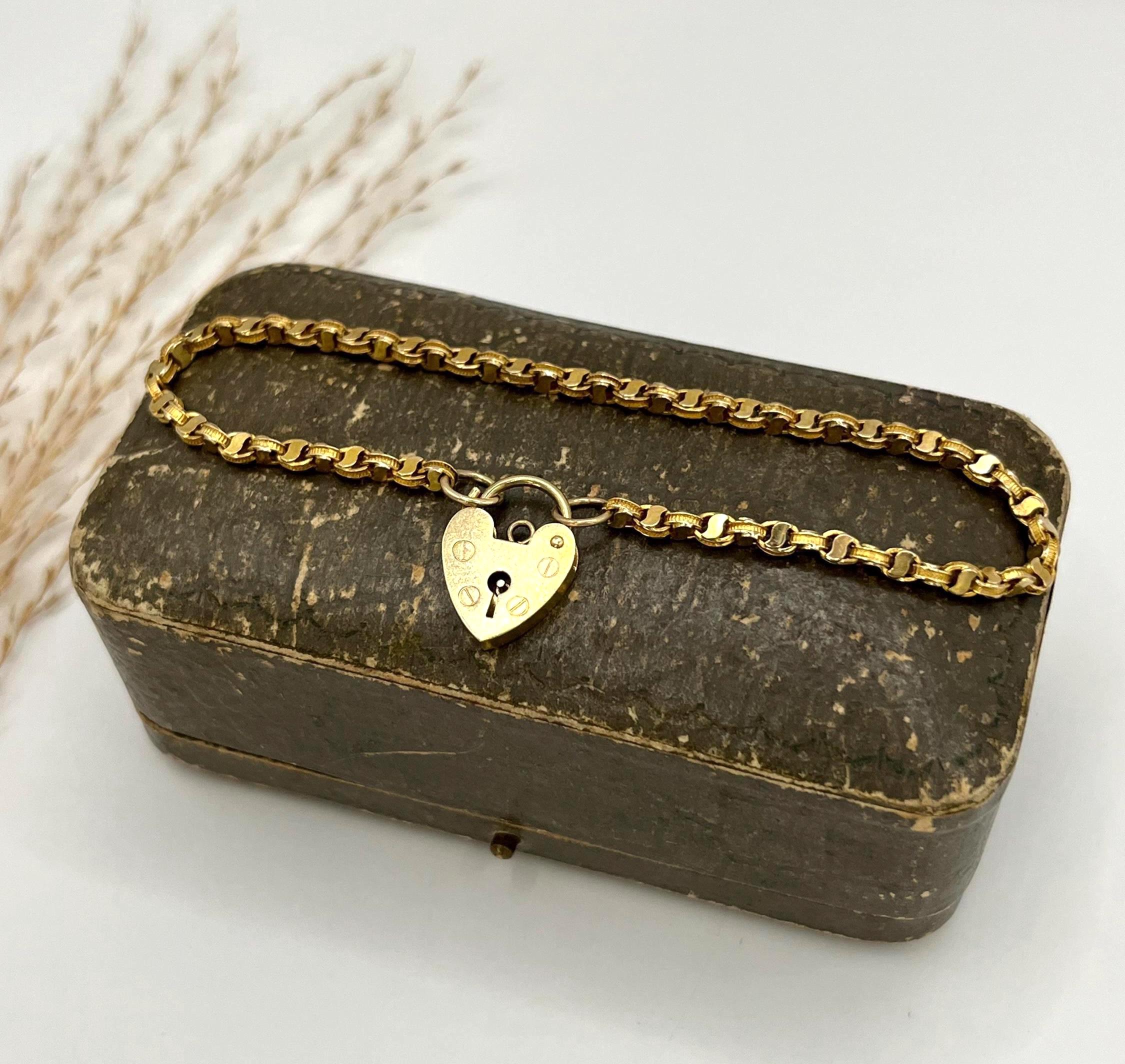 Bracelet ancien en or 9ct Yellow Fancy Link avec cadenas en forme de coeur Unisexe en vente