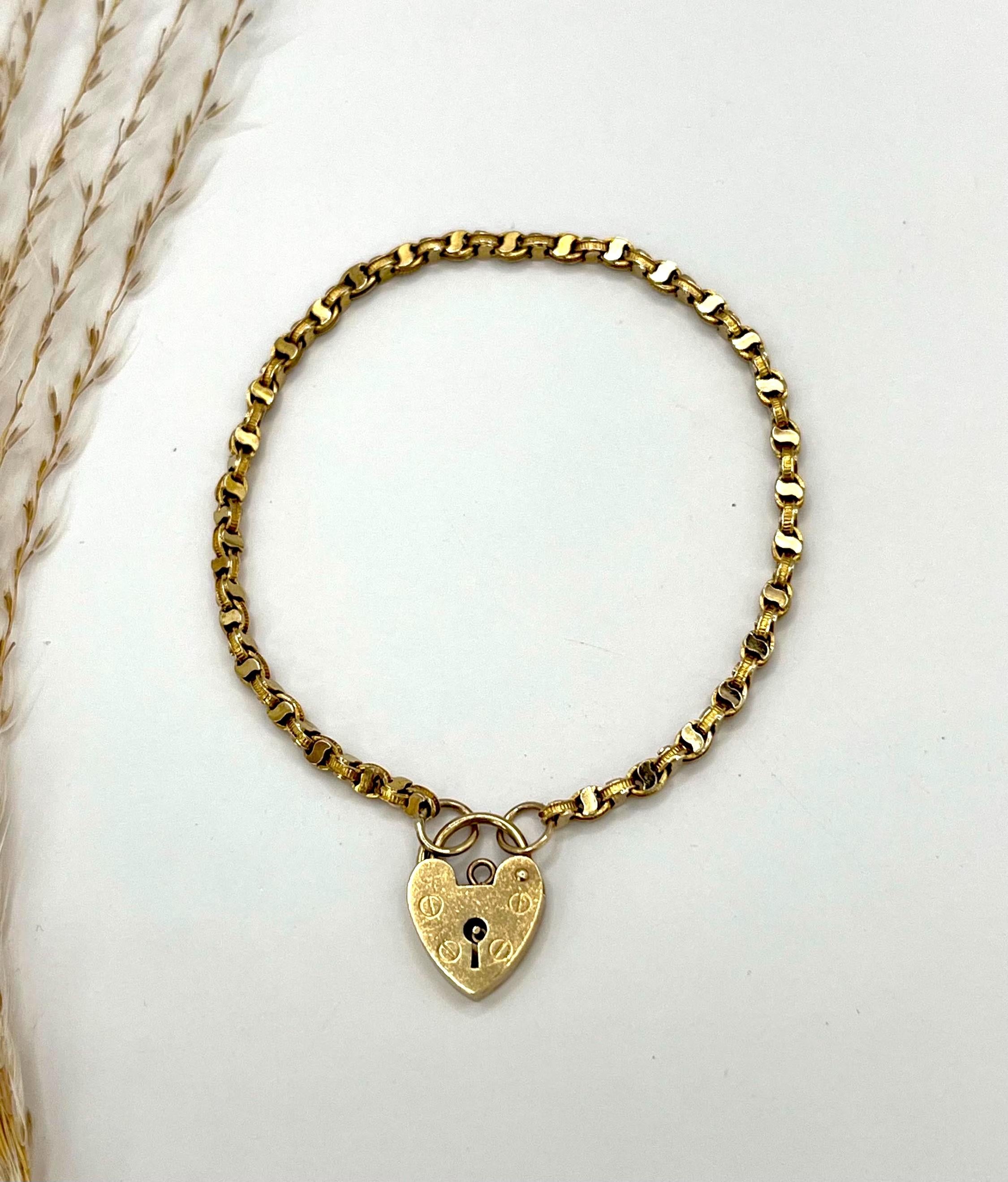Bracelet ancien en or 9ct Yellow Fancy Link avec cadenas en forme de coeur en vente 5