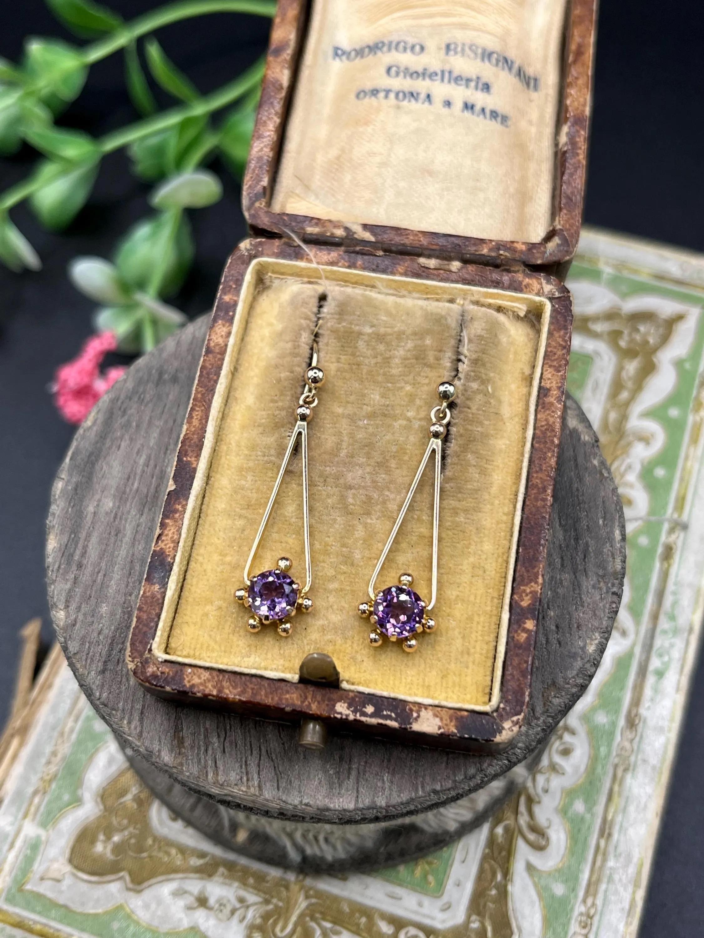 Antichi orecchini a goccia in oro giallo 9ct e ametista, CIRCA 1920 in vendita 6