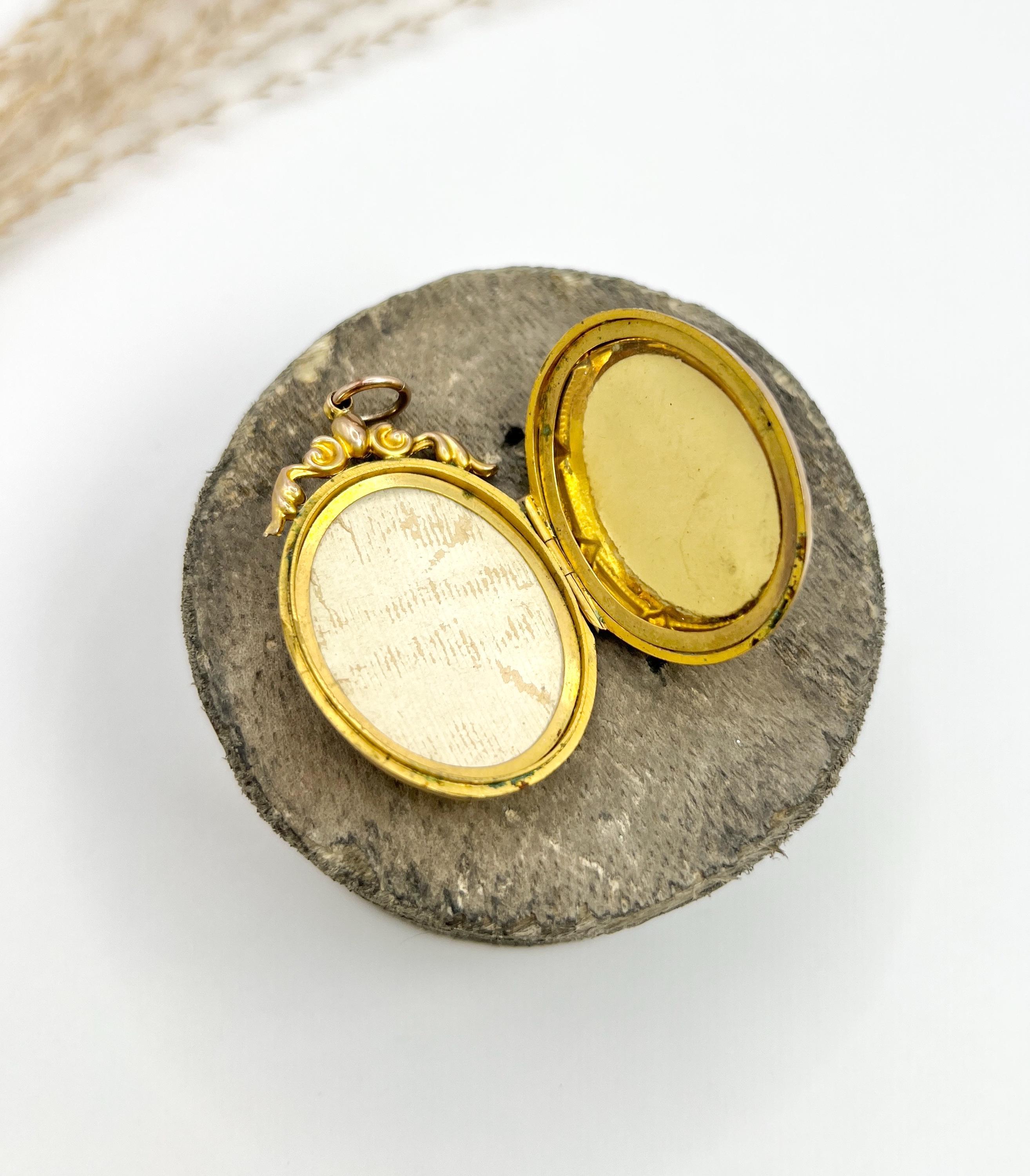 Médaillon ancien en or jaune 9 ct, serti de perles de rocailles florales, de style édouardien Bon état - En vente à Brighton, GB