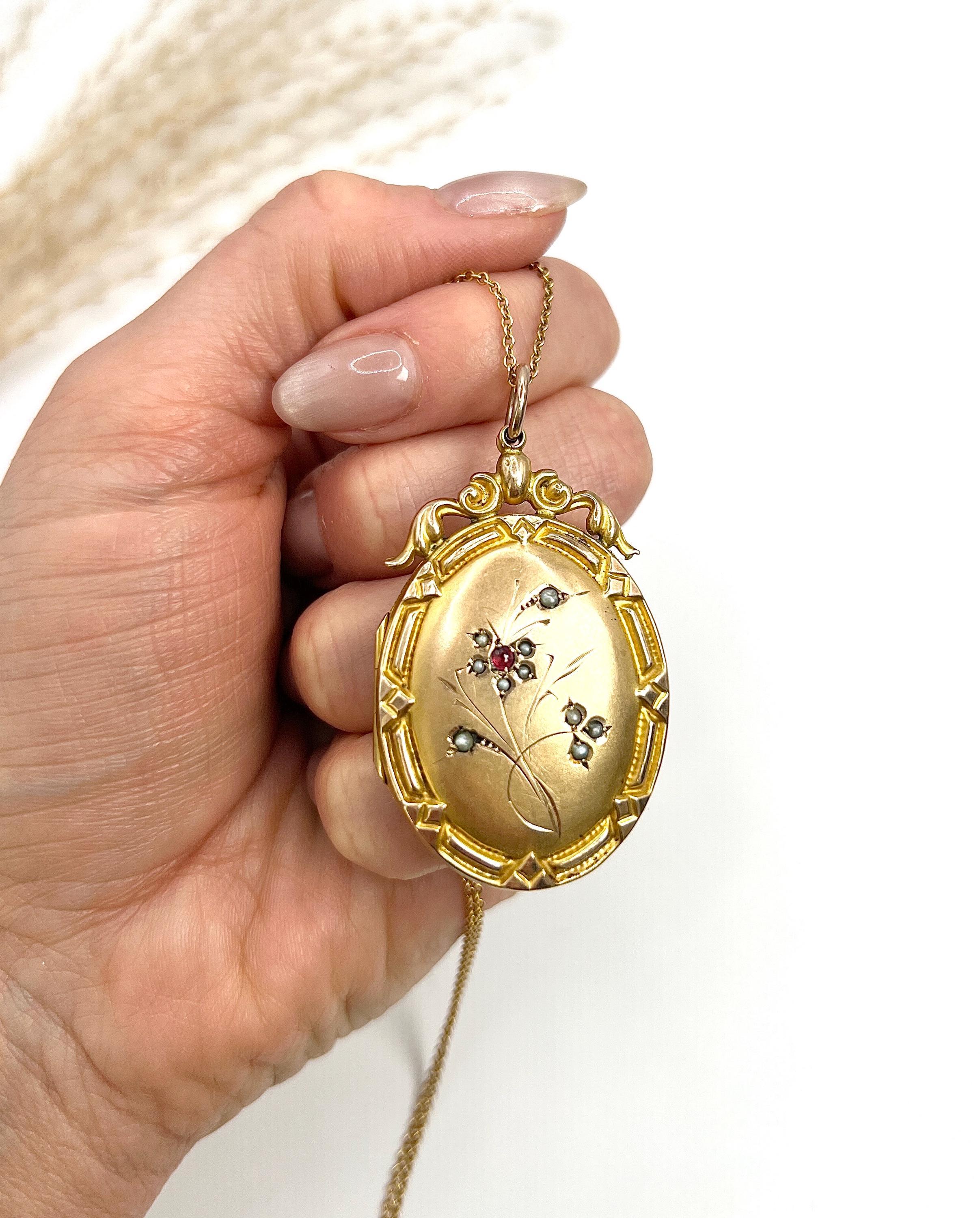 Médaillon ancien en or jaune 9 ct, serti de perles de rocailles florales, de style édouardien en vente 2