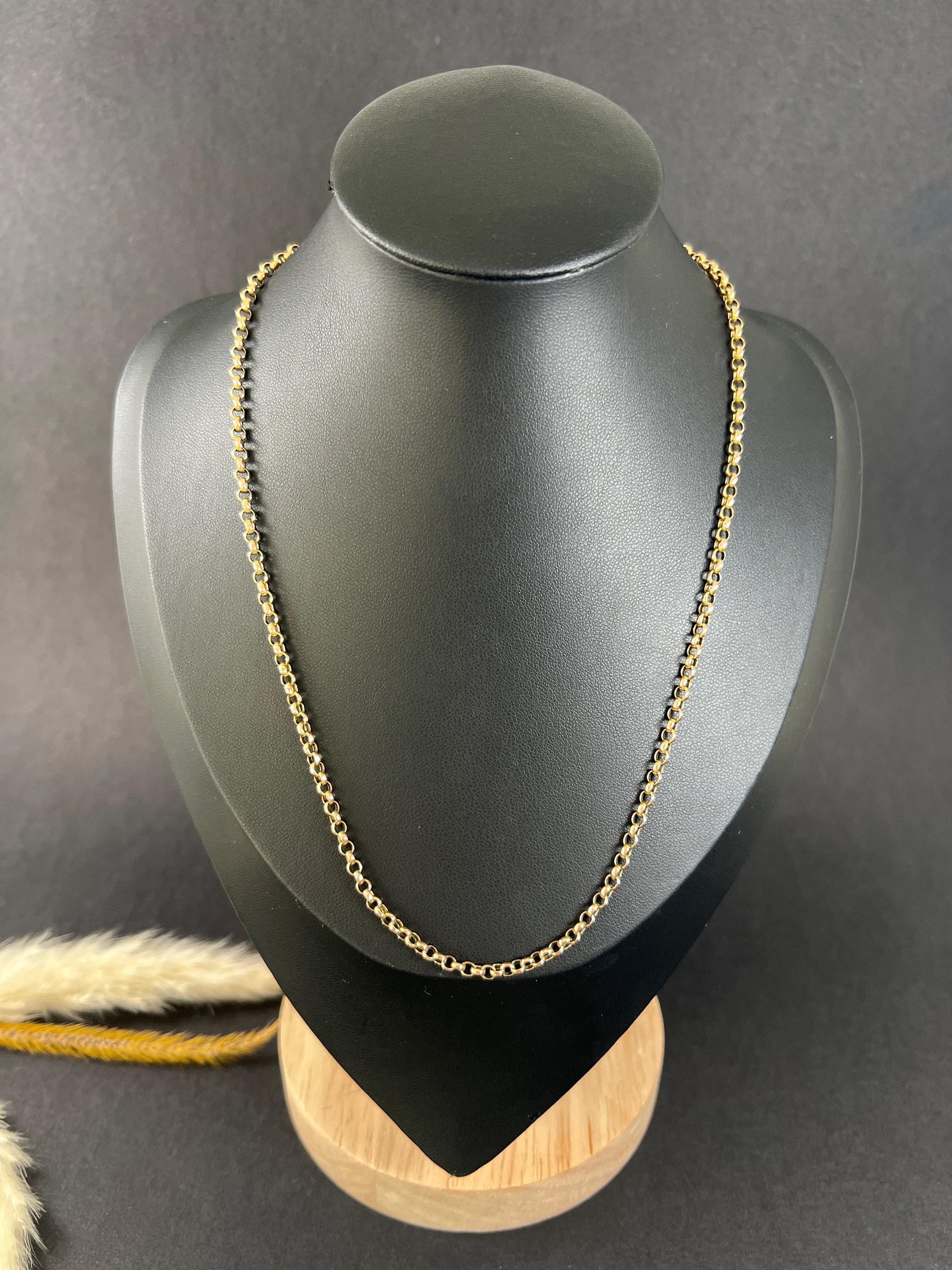 Antique Belcher Chain

9ct Gold Tagged 

Circa 1900

This lovely antique belcher chain is made of 9ct yellow gold and bears the tag of authenticity. The round-faceted belcher link design adds a touch of elegance and sophistication to this piece,