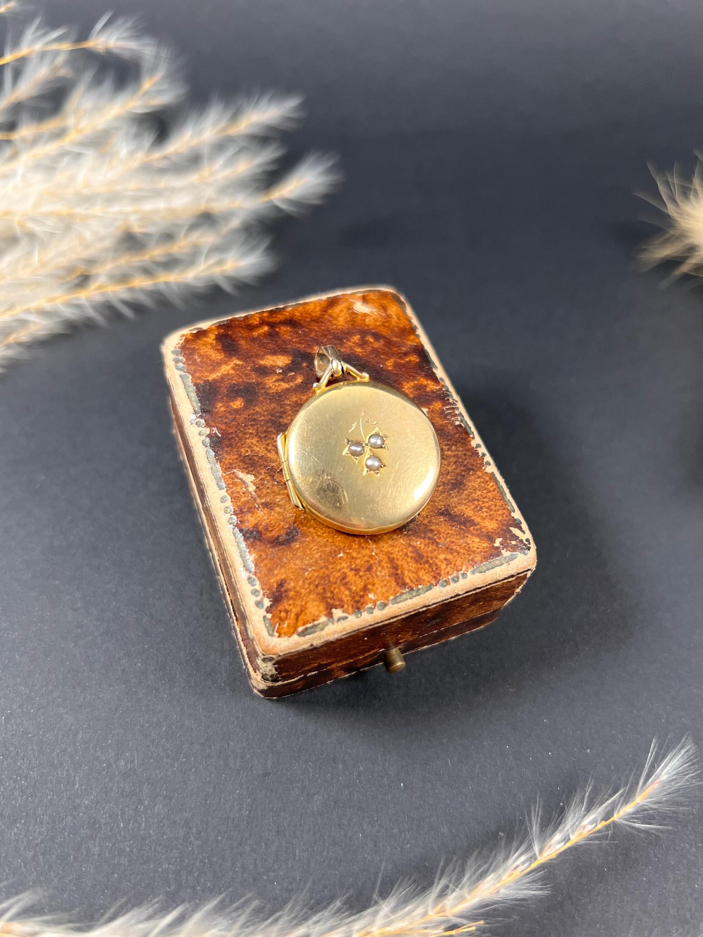 Antico medaglione rotondo in oro giallo 9ct con timbro di Birmingham, fiore di perle edoardiano in vendita 5