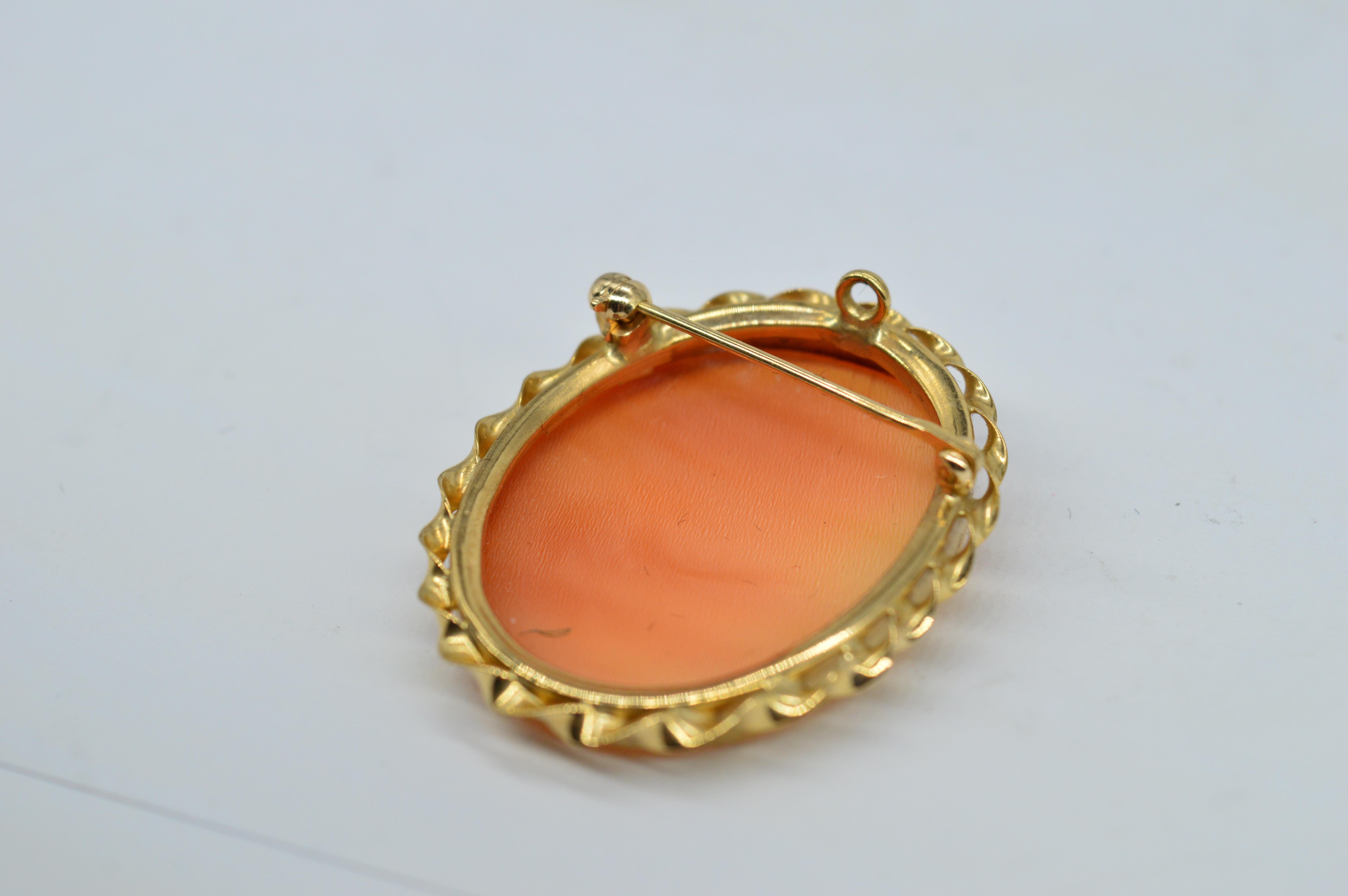Antique 9ct Yellow Gold Cameo Shell Victorian Present Statement Brooch Pendant For Sale 1