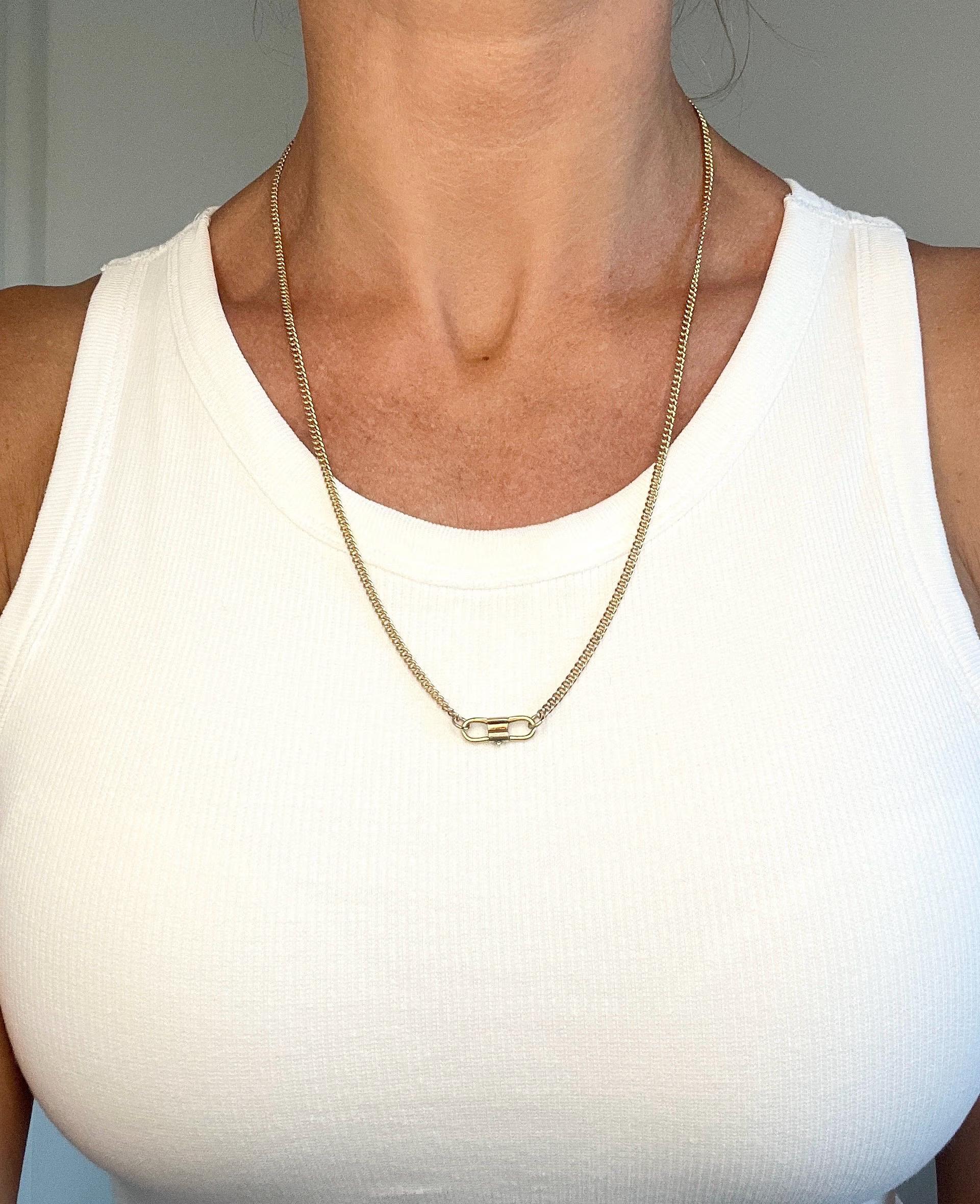 Antique 9ct Yellow Gold, Edwardian 23 Inch Fine Curb Link Chain with Fancy Clasp For Sale 6