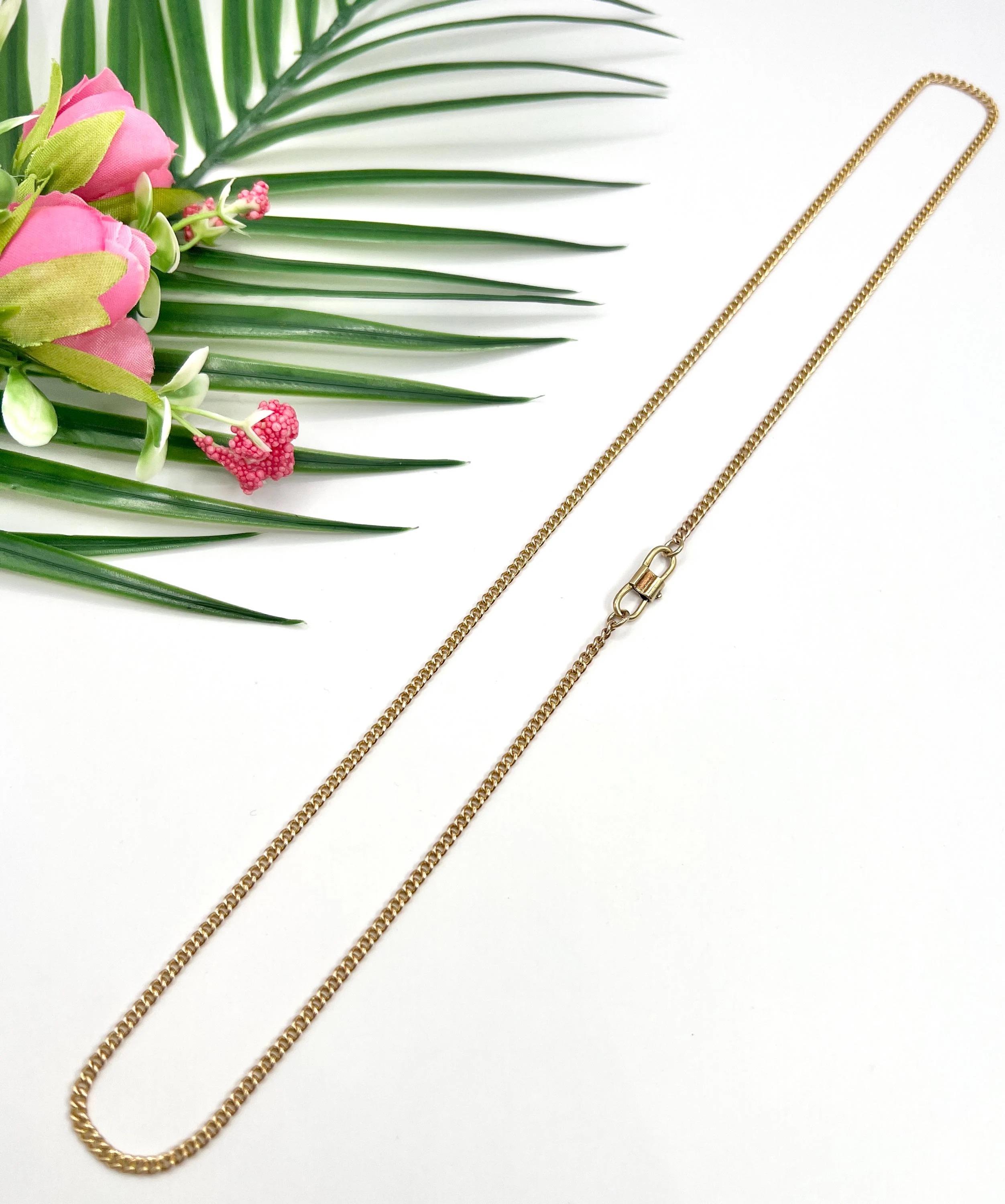 Antique 9ct Yellow Gold, Edwardian 23 Inch Fine Curb Link Chain with Fancy Clasp For Sale 5