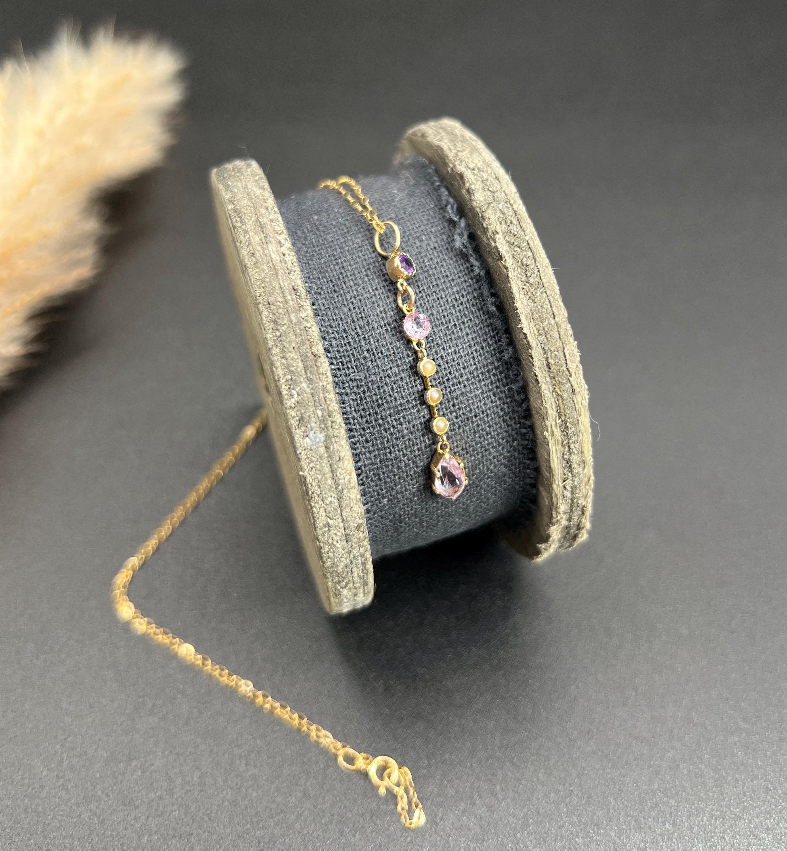 Antique 9ct Yellow Gold, Edwardian Amethyst & Seed Pearl Long Pendant Necklace In Good Condition For Sale In Brighton, GB