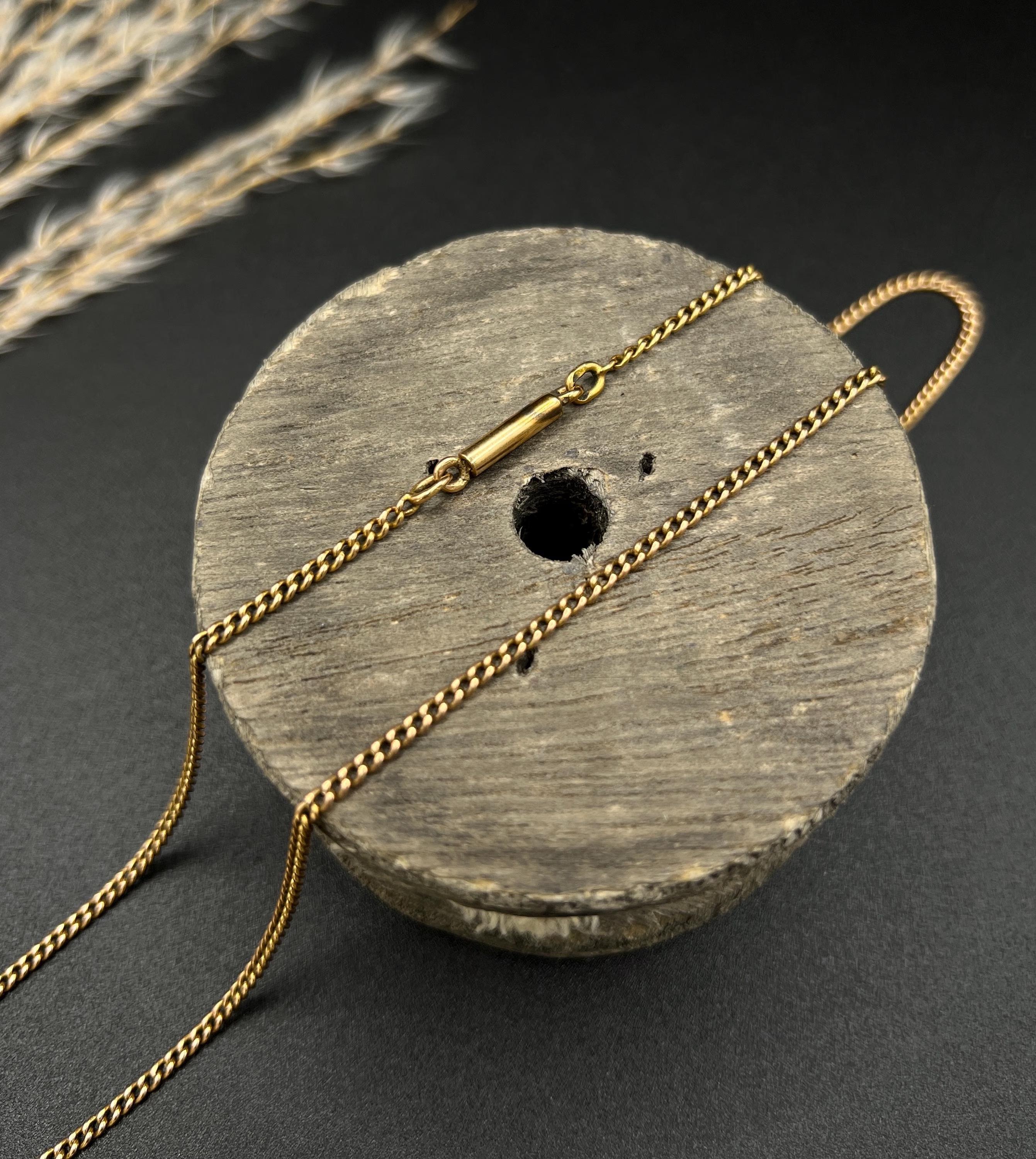 Antique 9ct Yellow Gold, Edwardian Curb Link 18.5 Inch Chain with Barrel Clasp For Sale 2