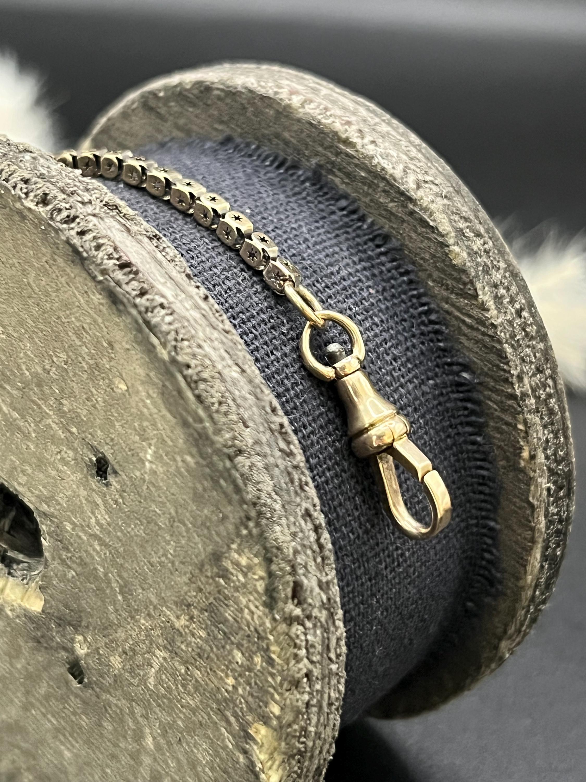 Antiguo brazalete eduardiano de eslabones cuadrados de oro amarillo de 9 ct, circa 1900 en venta 1