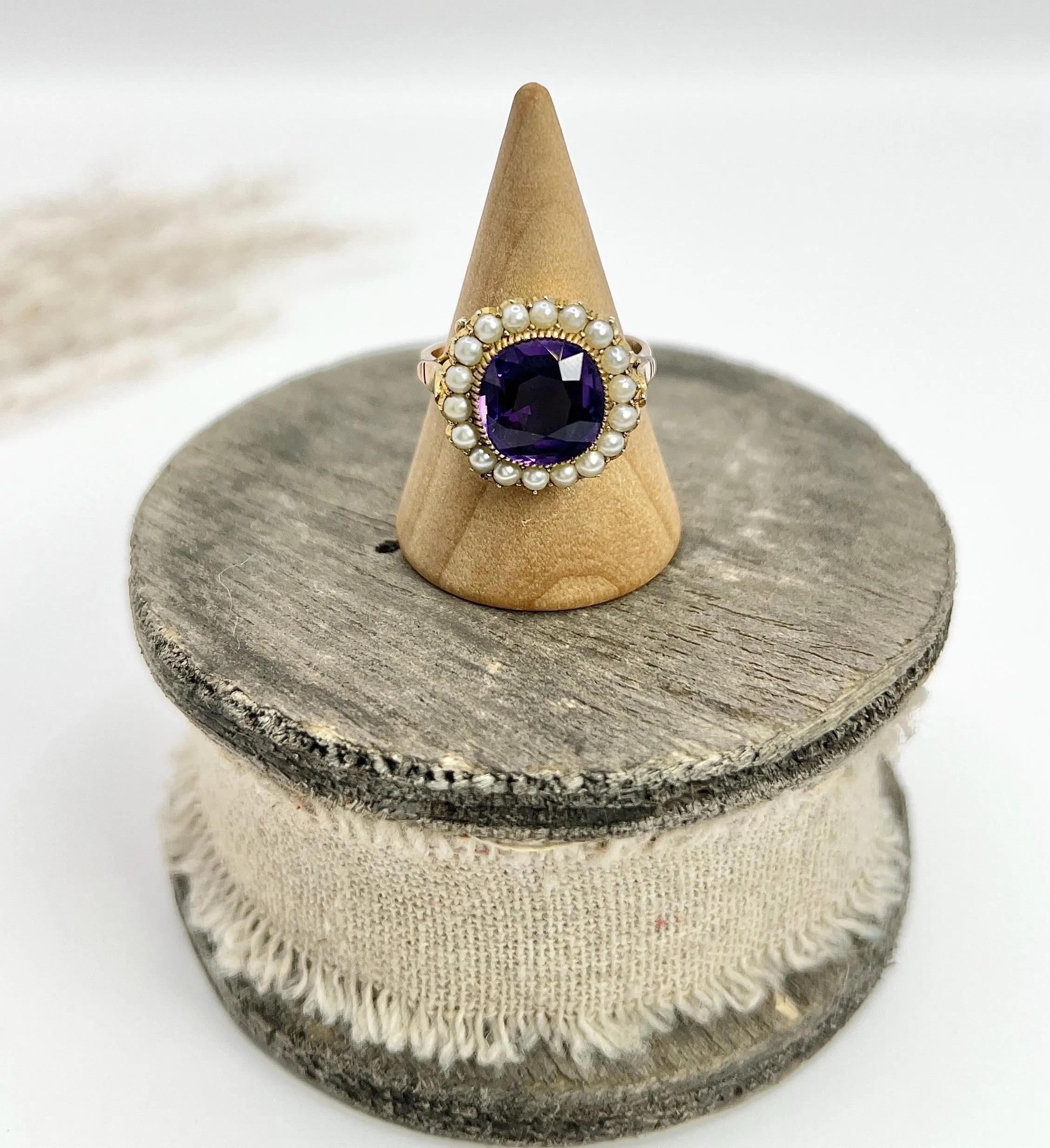 Antique 9ct Yellow Gold, Edwardian Round Amethyst & Seed Pearl Cluster Ring For Sale 6