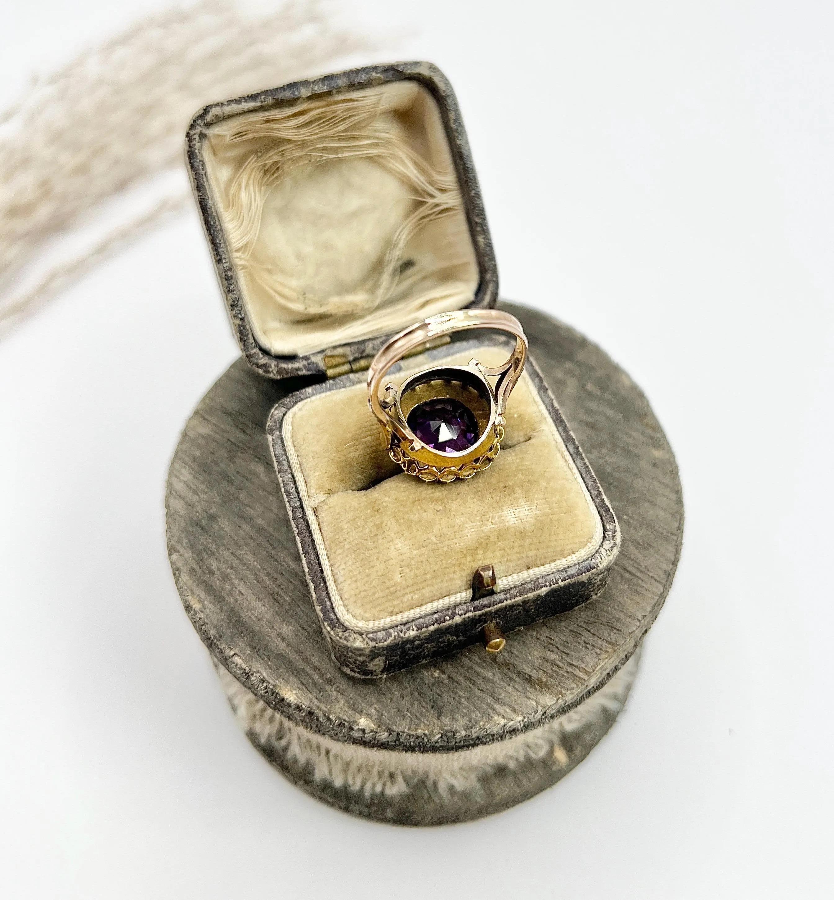 Women's or Men's Antique 9ct Yellow Gold, Edwardian Round Amethyst & Seed Pearl Cluster Ring For Sale