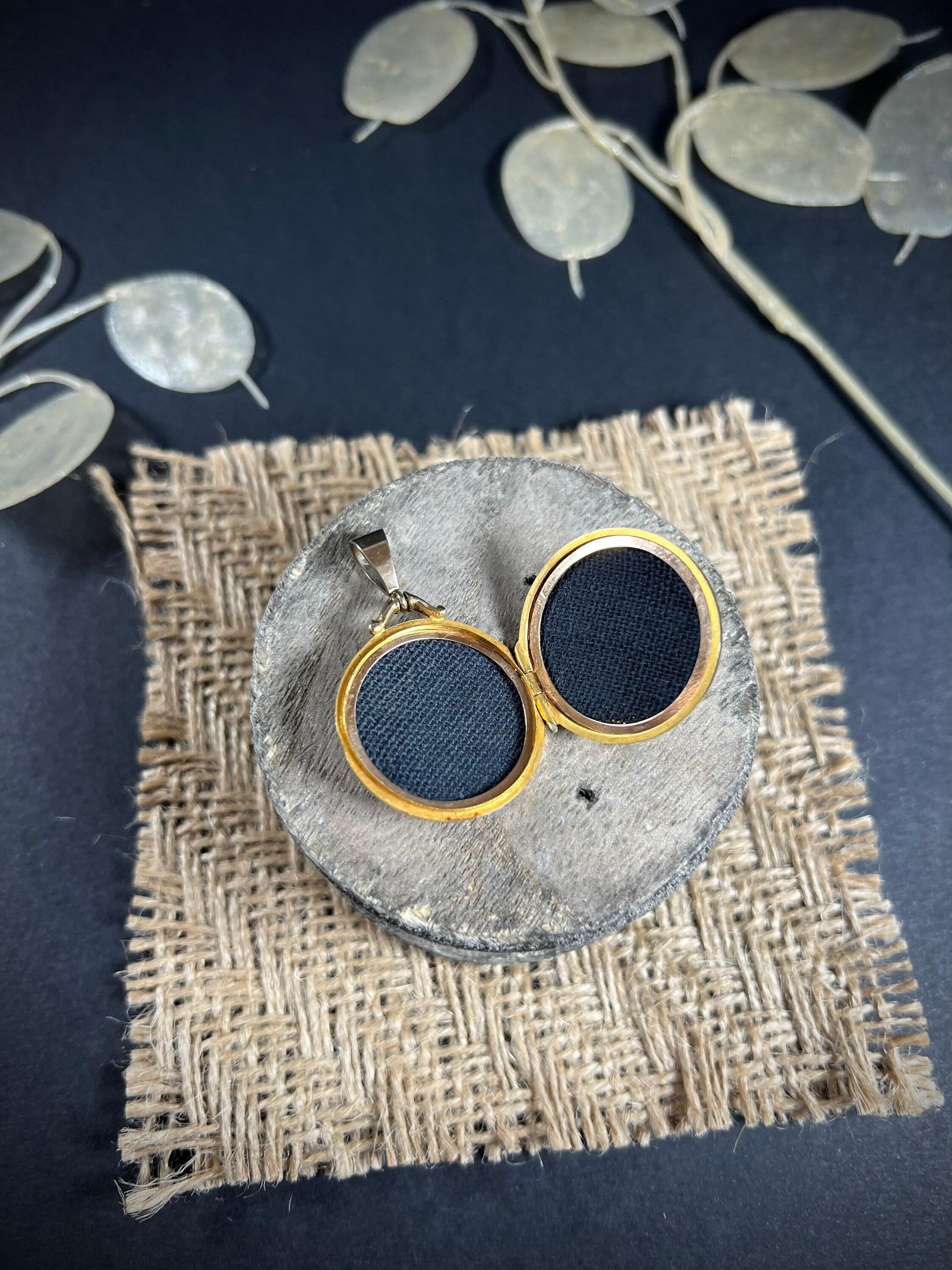 Médaillon rond édouardien ancien en or jaune 9ct Bon état - En vente à Brighton, GB